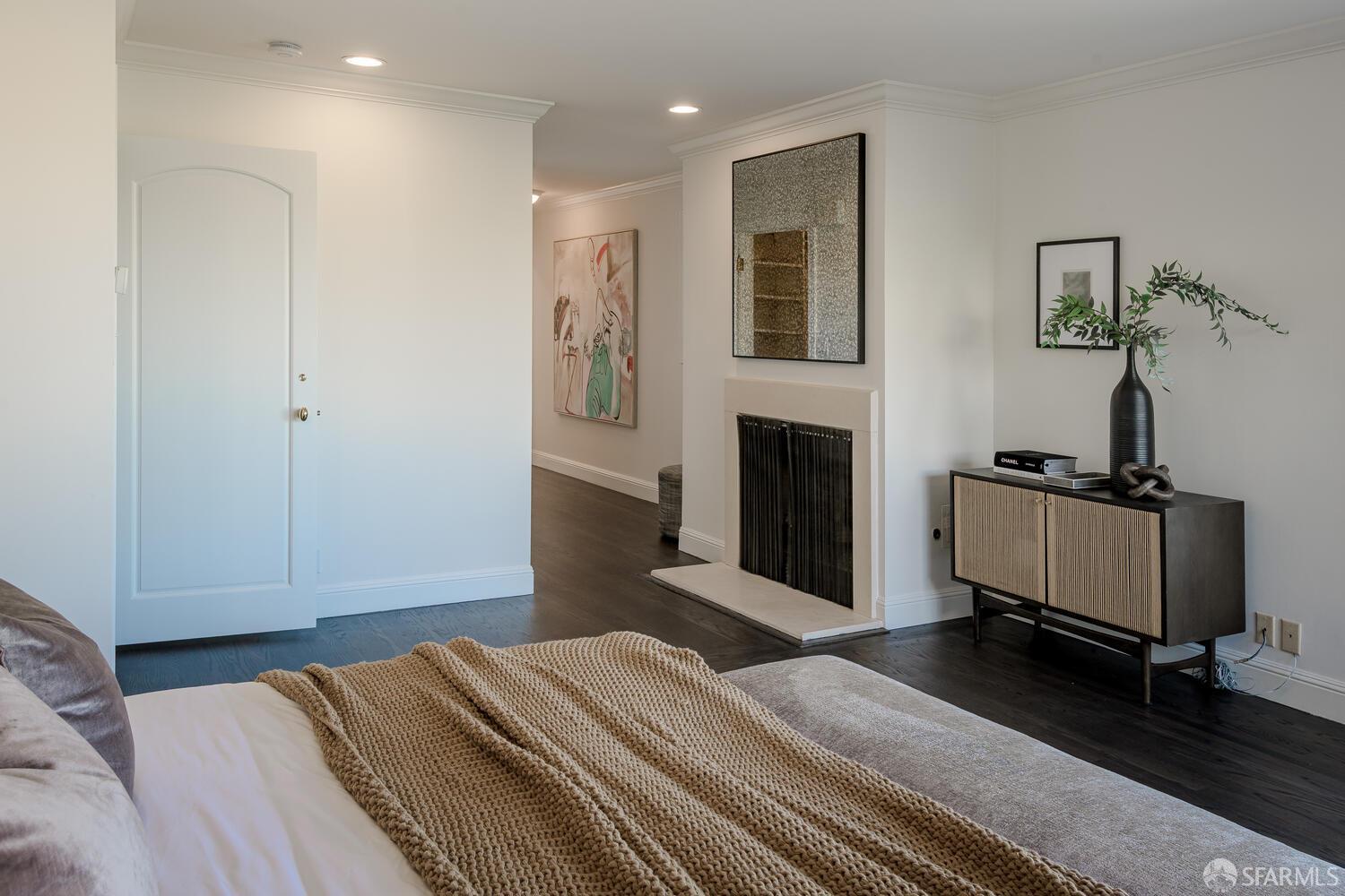 Detail Gallery Image 33 of 46 For 2001 Pacific Ave, San Francisco,  CA 94109 - 5 Beds | 4 Baths