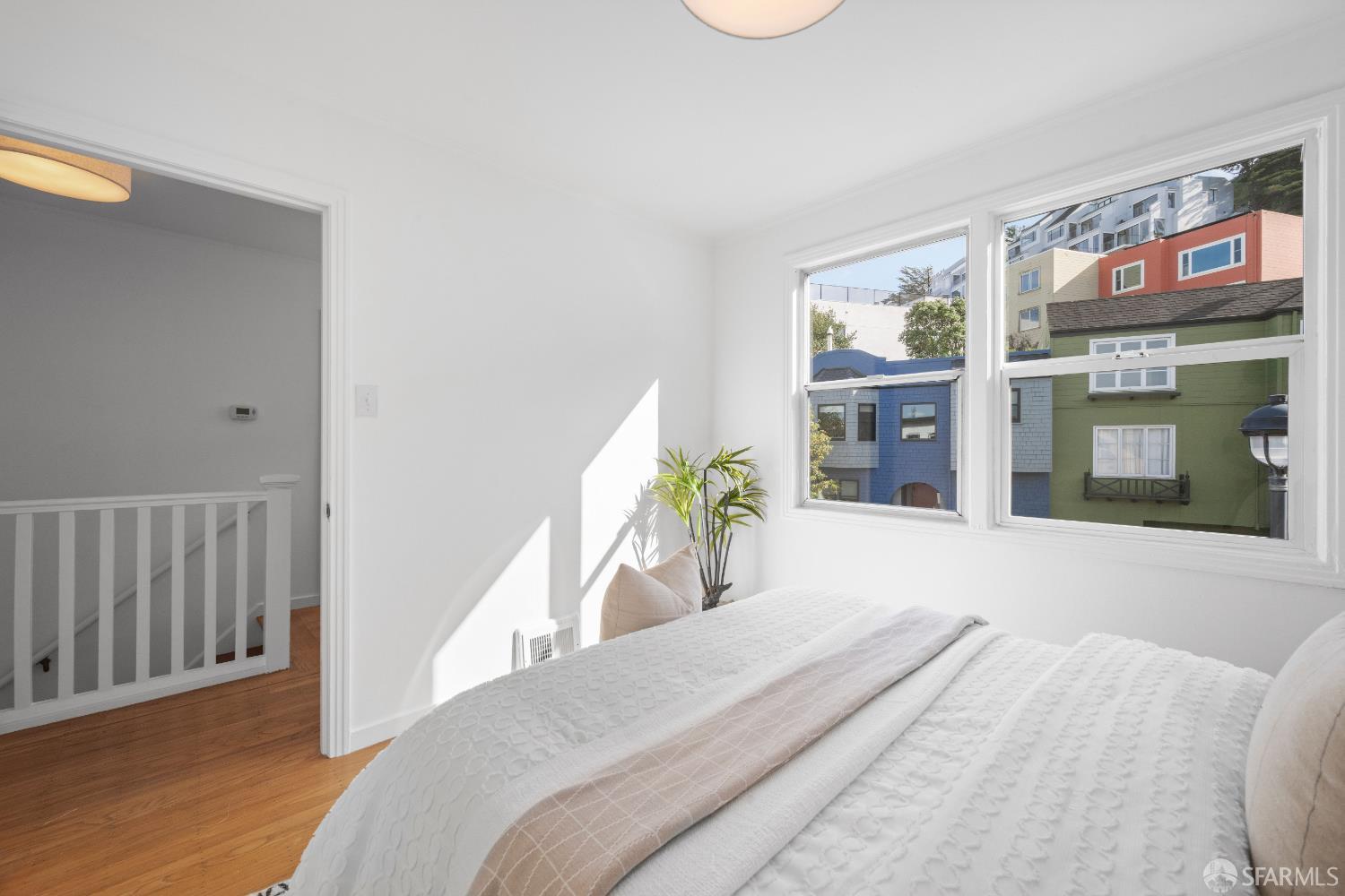 Detail Gallery Image 17 of 21 For 473 Corbett Ave, San Francisco,  CA 94114 - 3 Beds | 1/1 Baths