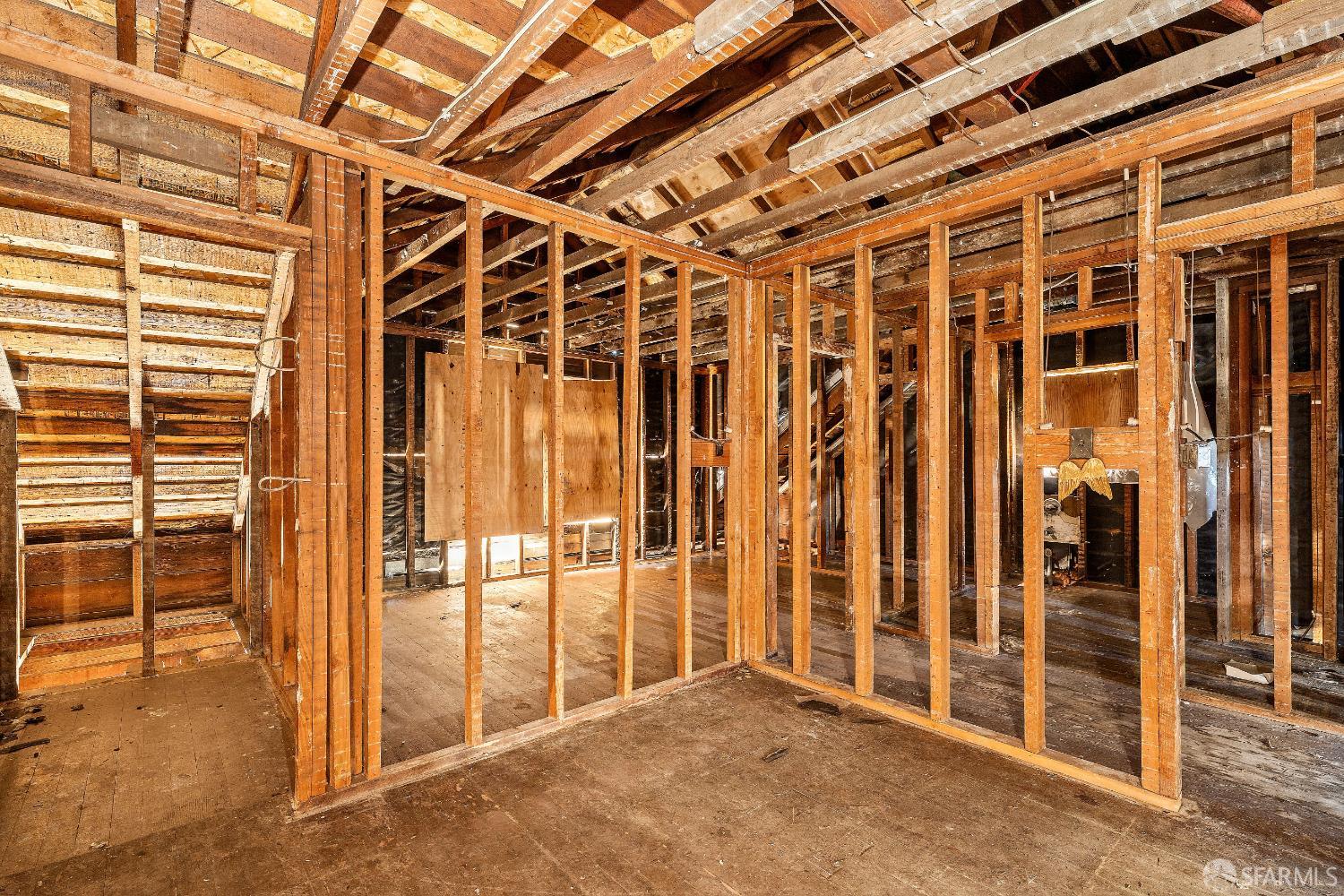 Detail Gallery Image 18 of 44 For 1276 Revere Ave, San Francisco,  CA 94124 - 4 Beds | 2/1 Baths