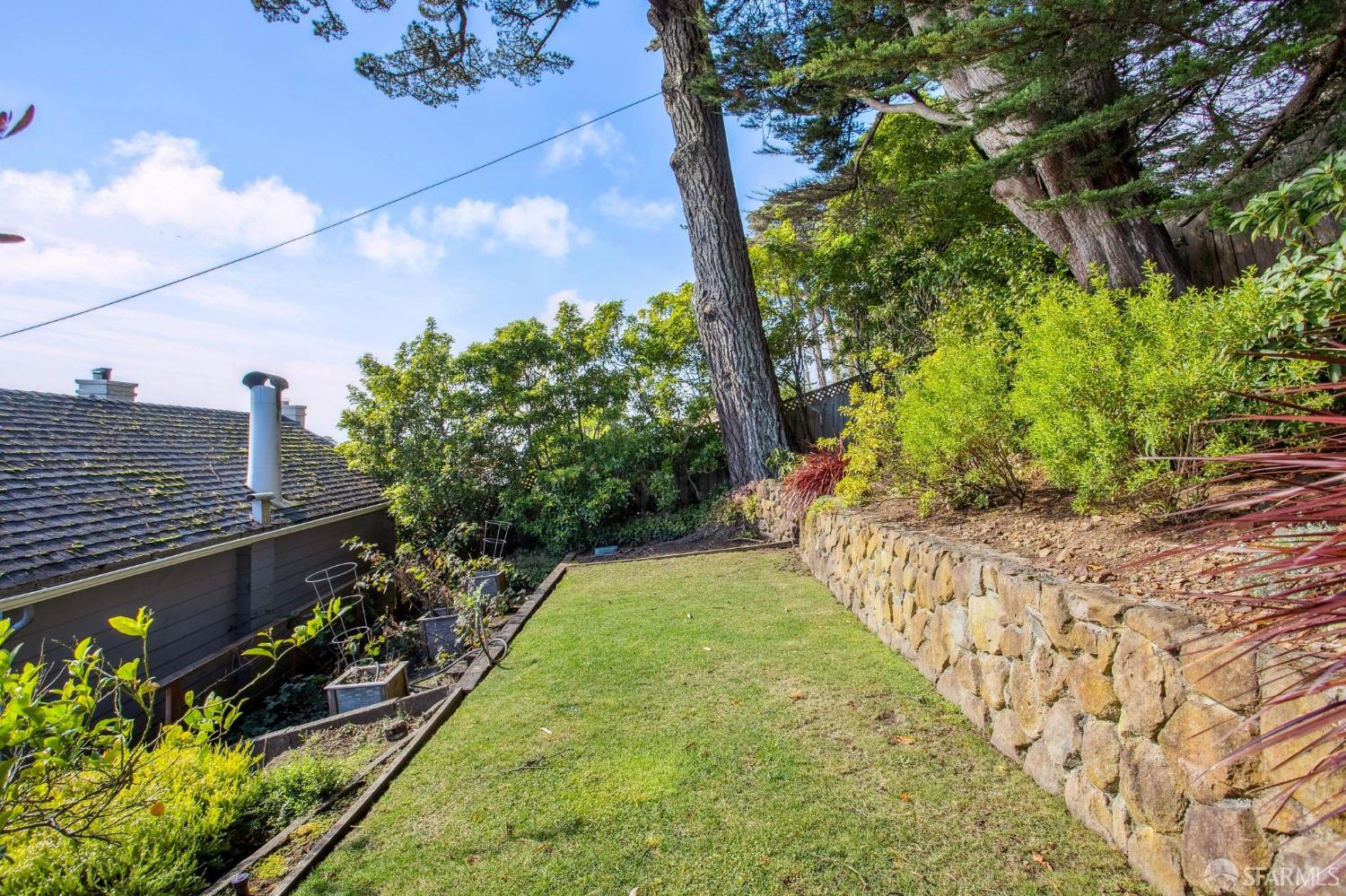 Detail Gallery Image 39 of 40 For 23 Cresta Vista Dr, San Francisco,  CA 94127 - 3 Beds | 3 Baths