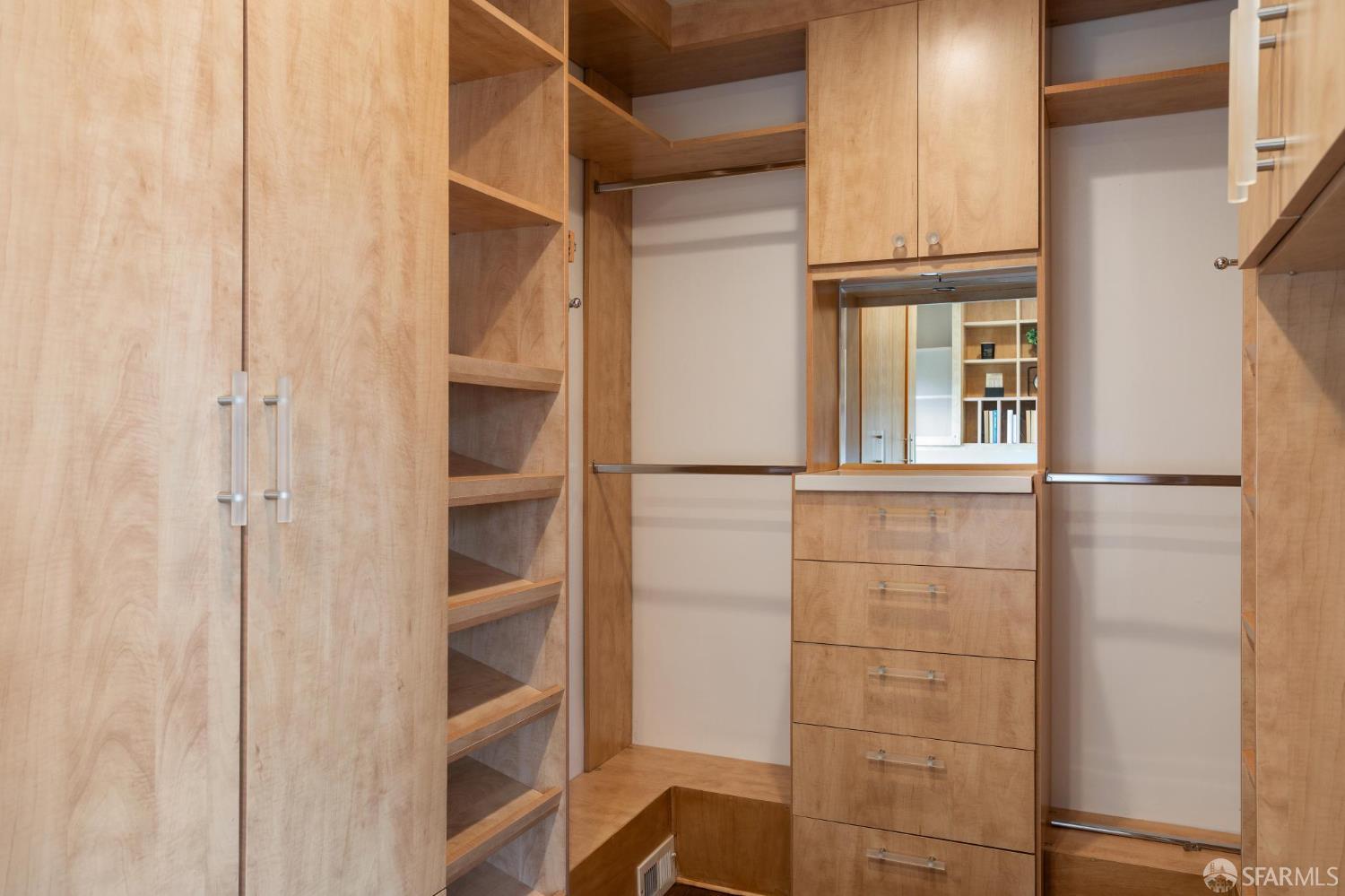 Photo #31: 426107880 Listing: Photo #31