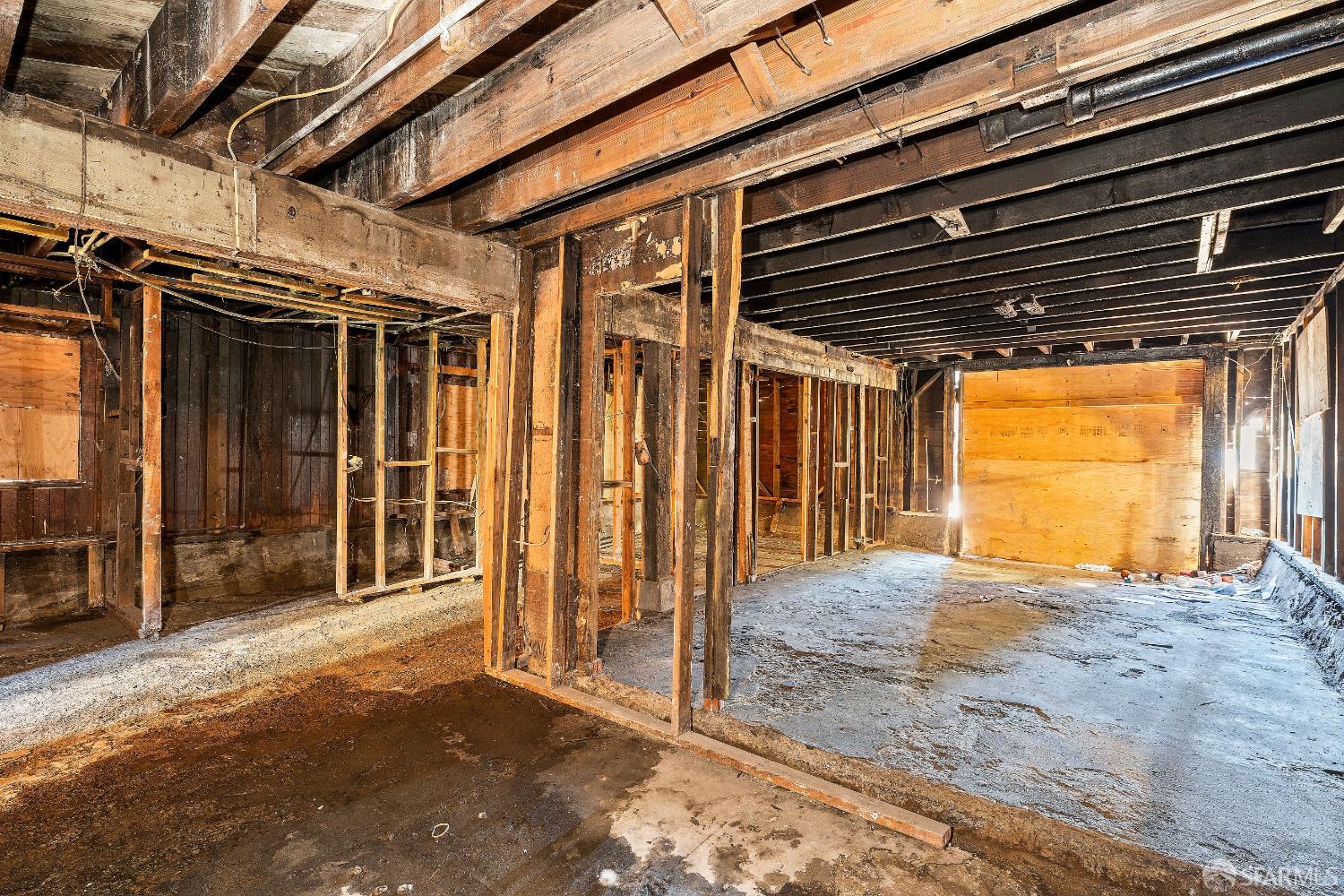 Detail Gallery Image 25 of 44 For 1276 Revere Ave, San Francisco,  CA 94124 - 4 Beds | 2/1 Baths