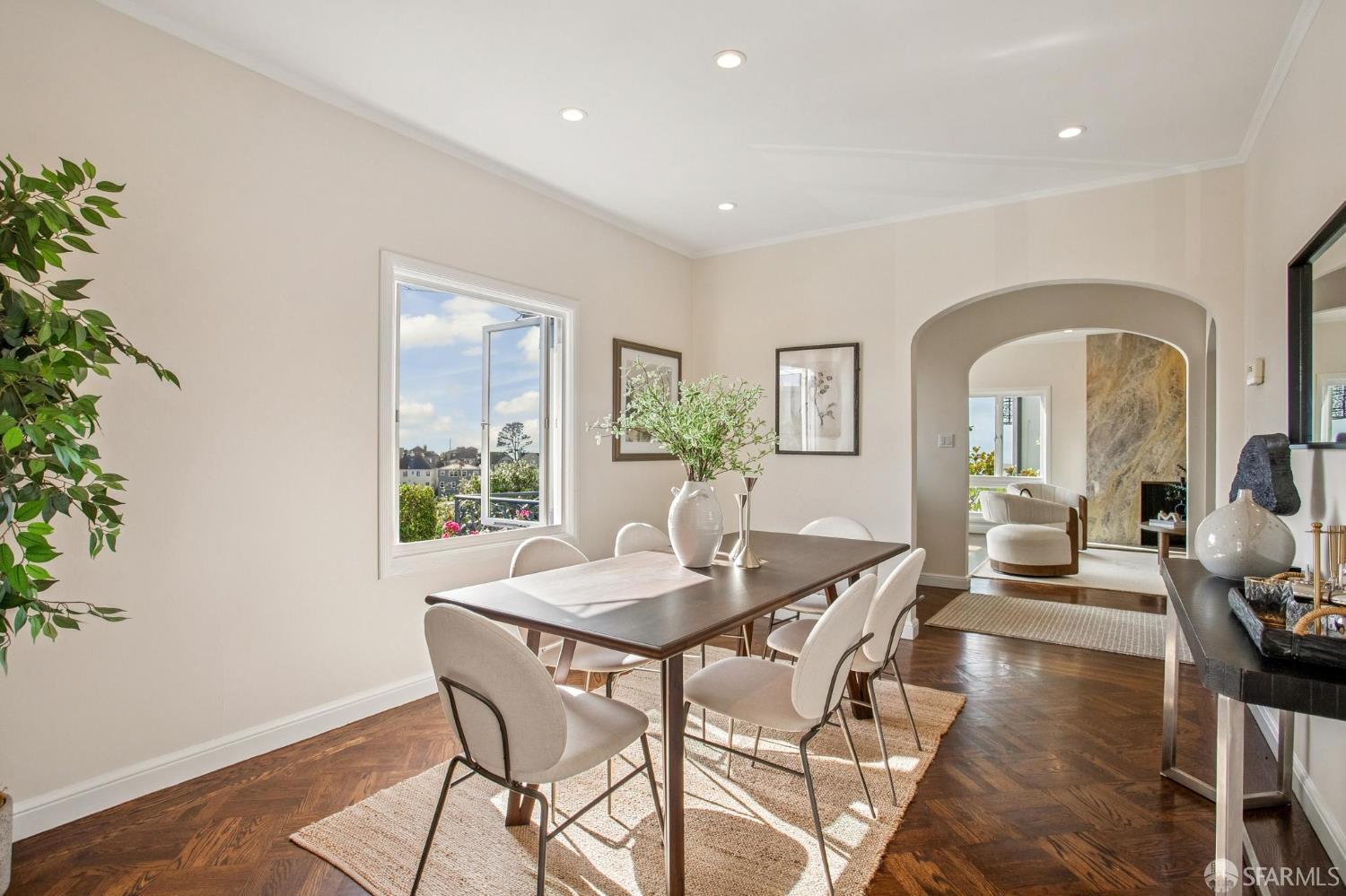 Detail Gallery Image 10 of 40 For 23 Cresta Vista Dr, San Francisco,  CA 94127 - 3 Beds | 3 Baths