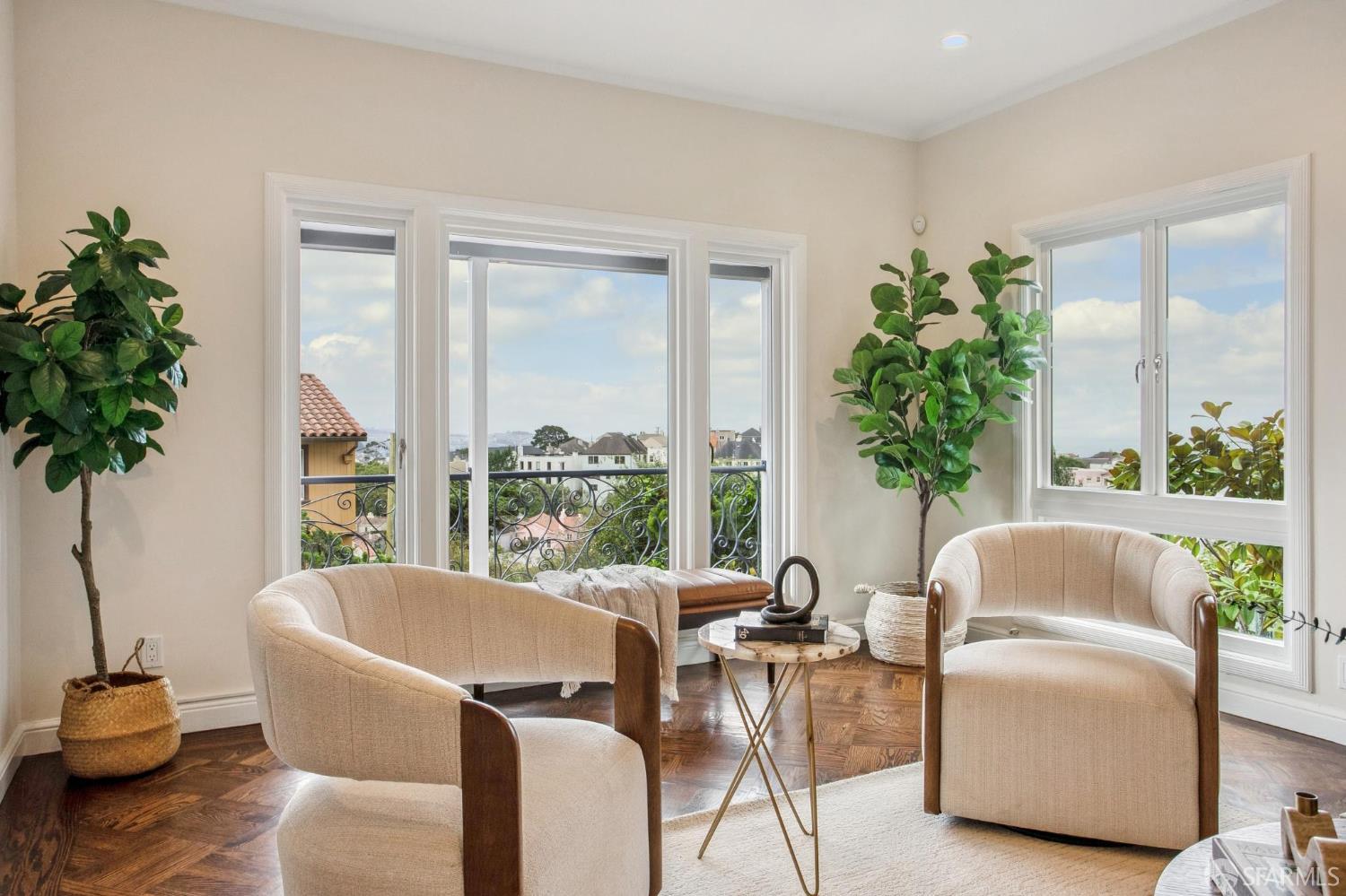 Detail Gallery Image 9 of 40 For 23 Cresta Vista Dr, San Francisco,  CA 94127 - 3 Beds | 3 Baths