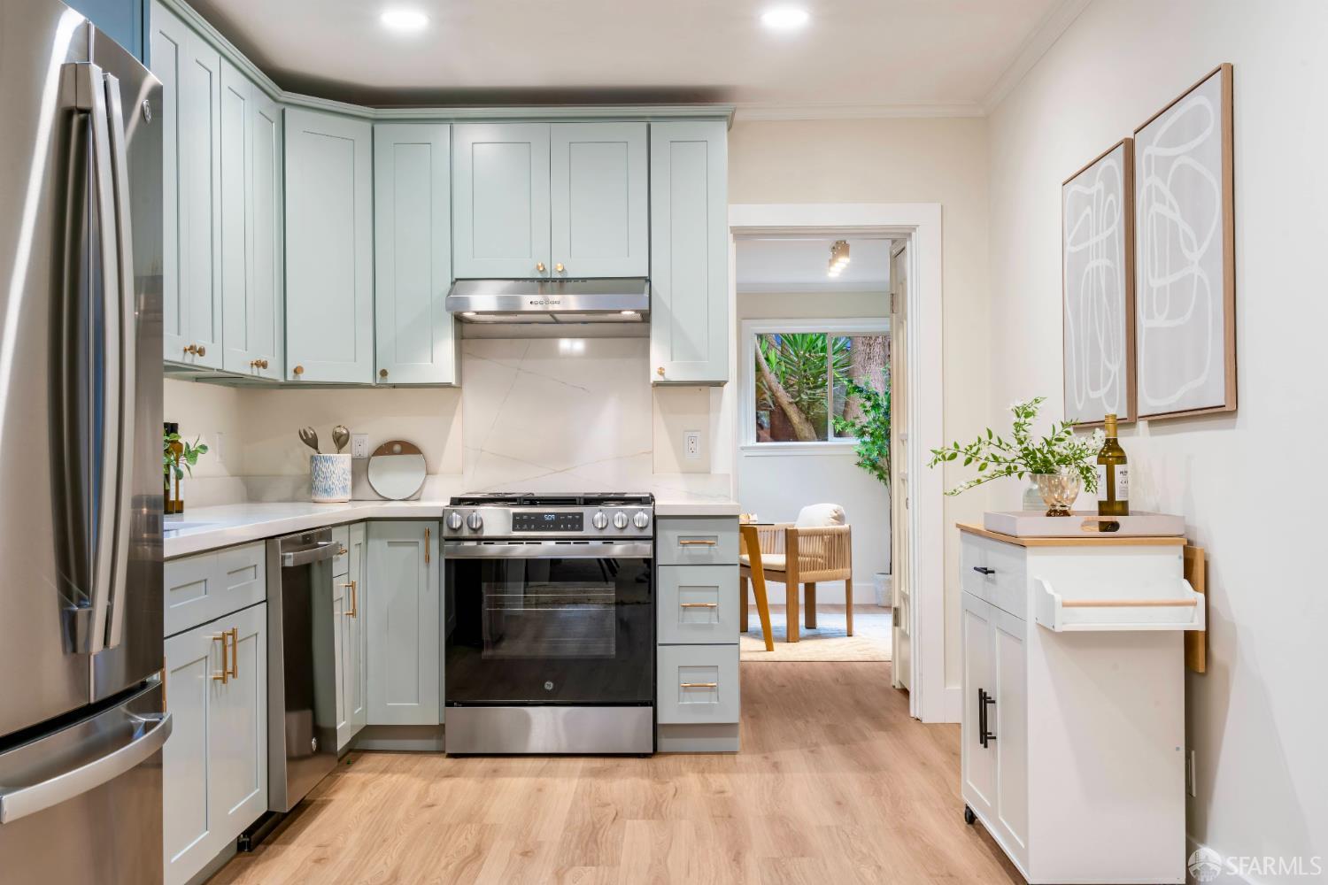 Detail Gallery Image 22 of 89 For 69 Lisbon St, San Francisco,  CA 94112 - 3 Beds | 1/1 Baths