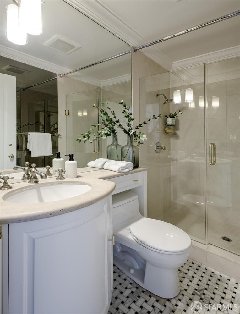 Detail Gallery Image 25 of 46 For 2001 Pacific Ave, San Francisco,  CA 94109 - 5 Beds | 4 Baths