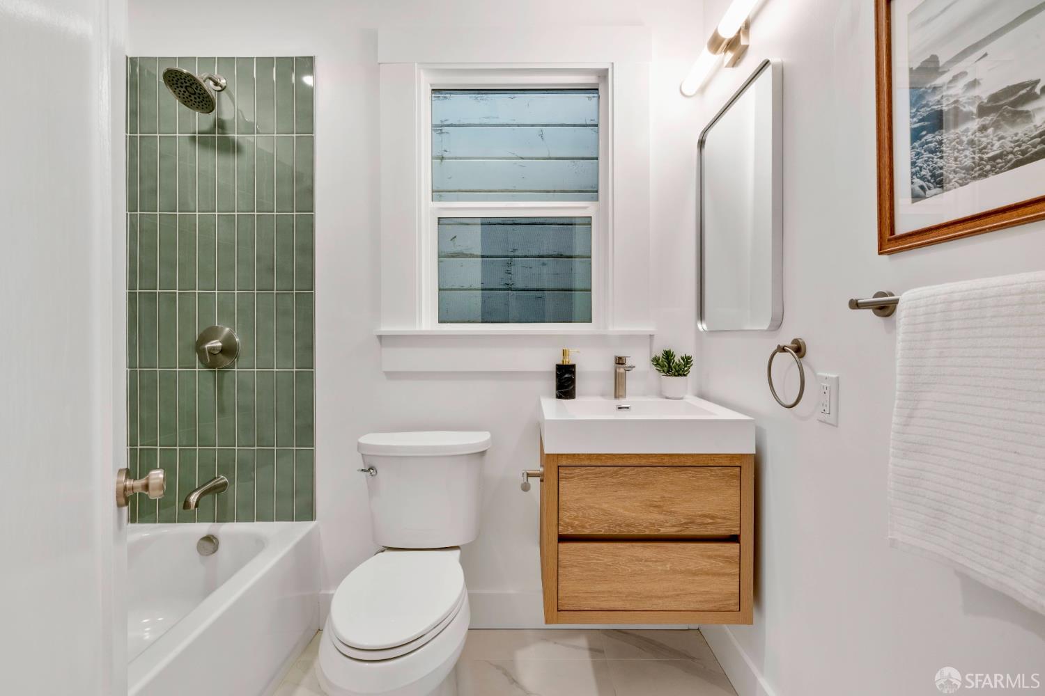 Detail Gallery Image 32 of 89 For 69 Lisbon St, San Francisco,  CA 94112 - 3 Beds | 1/1 Baths