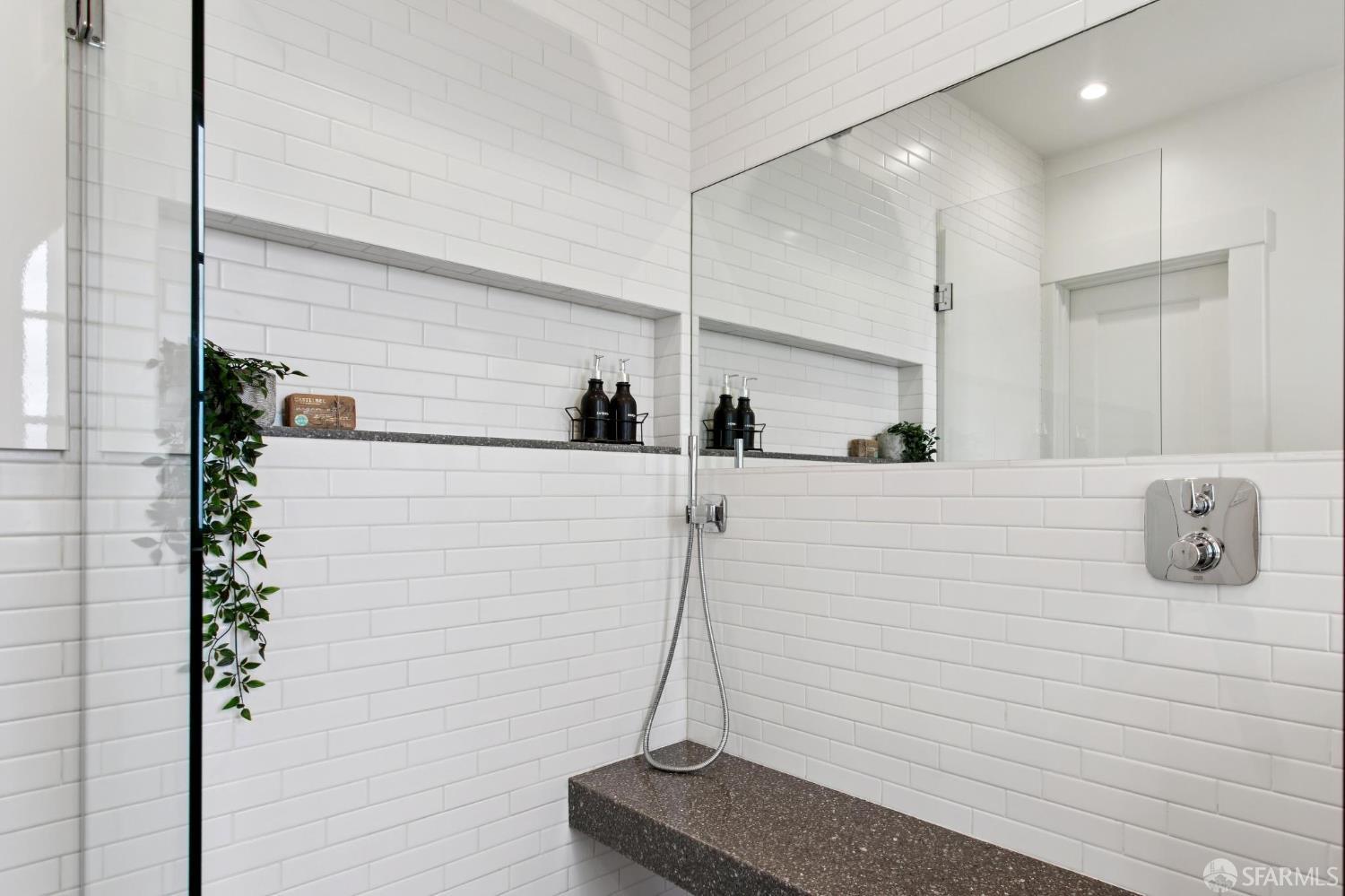 Photo #35: 426107880 Listing: Photo #35