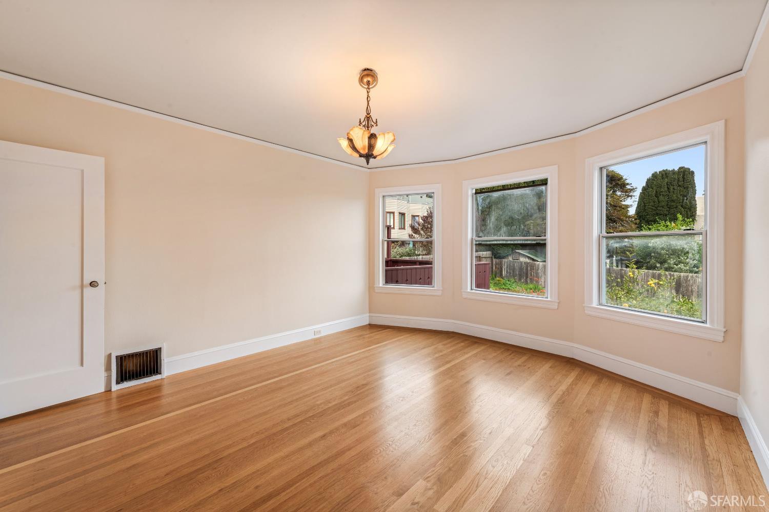 Detail Gallery Image 13 of 23 For 2320 15th Ave, San Francisco,  CA 94116 - 2 Beds | 1 Baths