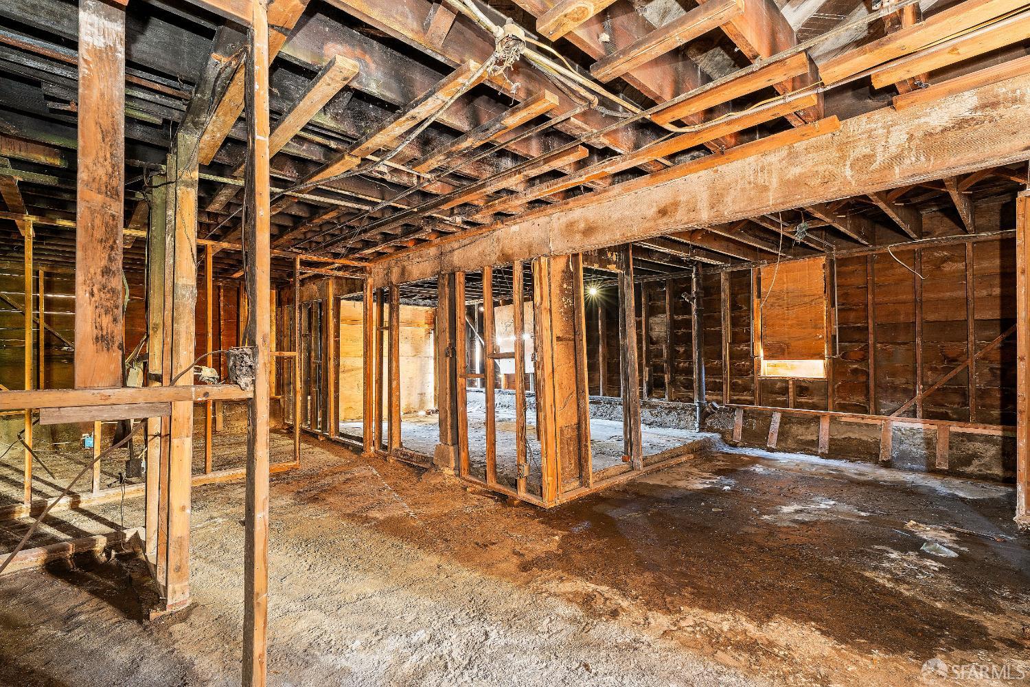 Detail Gallery Image 24 of 44 For 1276 Revere Ave, San Francisco,  CA 94124 - 4 Beds | 2/1 Baths