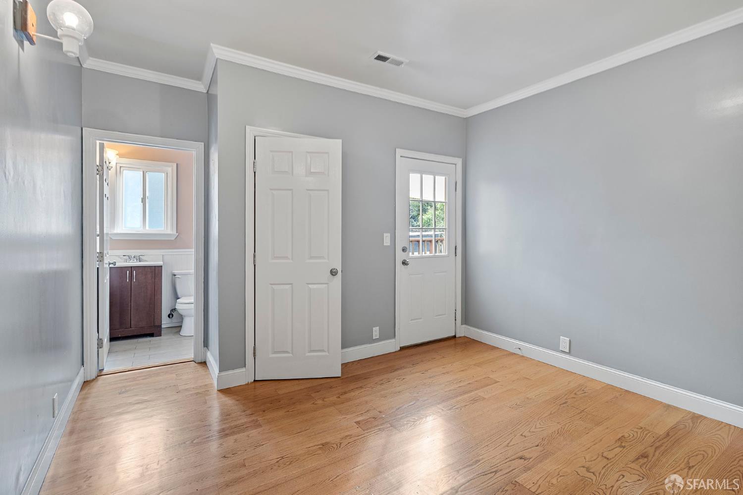 Detail Gallery Image 8 of 32 For 3287 Cesar Chavez St, San Francisco,  CA 94110 - 3 Beds | 2/1 Baths