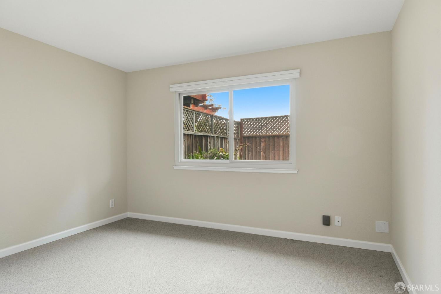 Detail Gallery Image 26 of 50 For 35 Whitecliff Way, San Francisco,  CA 94124 - 3 Beds | 2 Baths