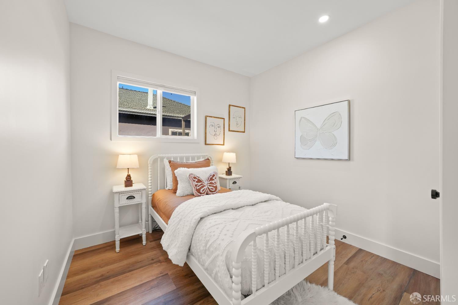 Detail Gallery Image 9 of 28 For 914 44th St, Oakland,  CA 94608 - – Beds | – Baths