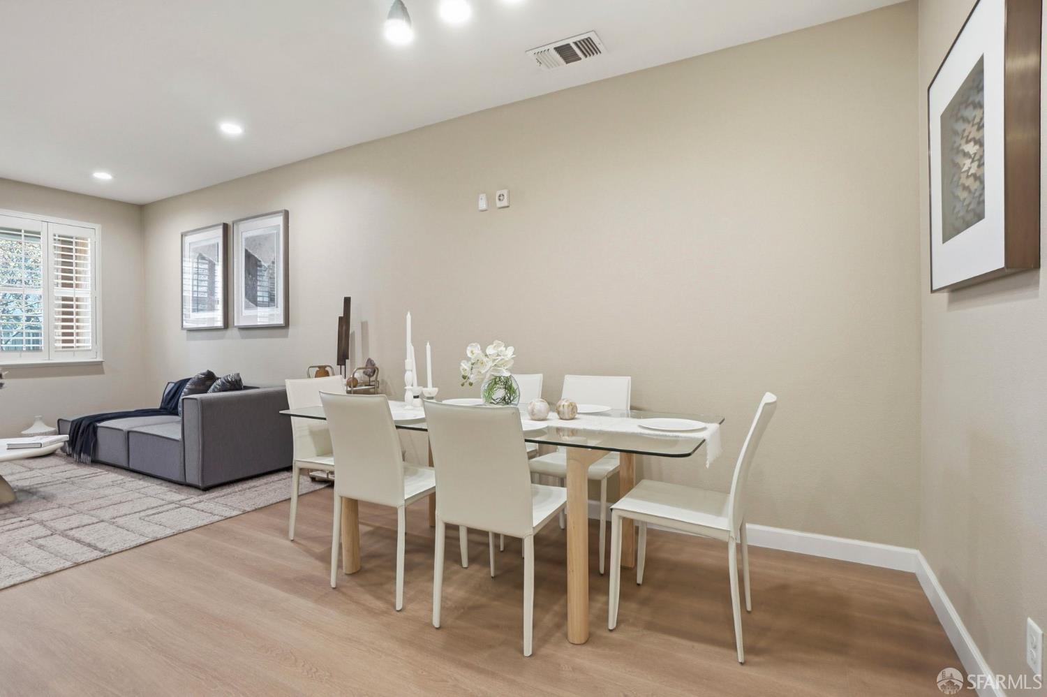 Detail Gallery Image 15 of 59 For 2541 Oak Rd, Walnut Creek,  CA 94597 - 4 Beds | 3/1 Baths