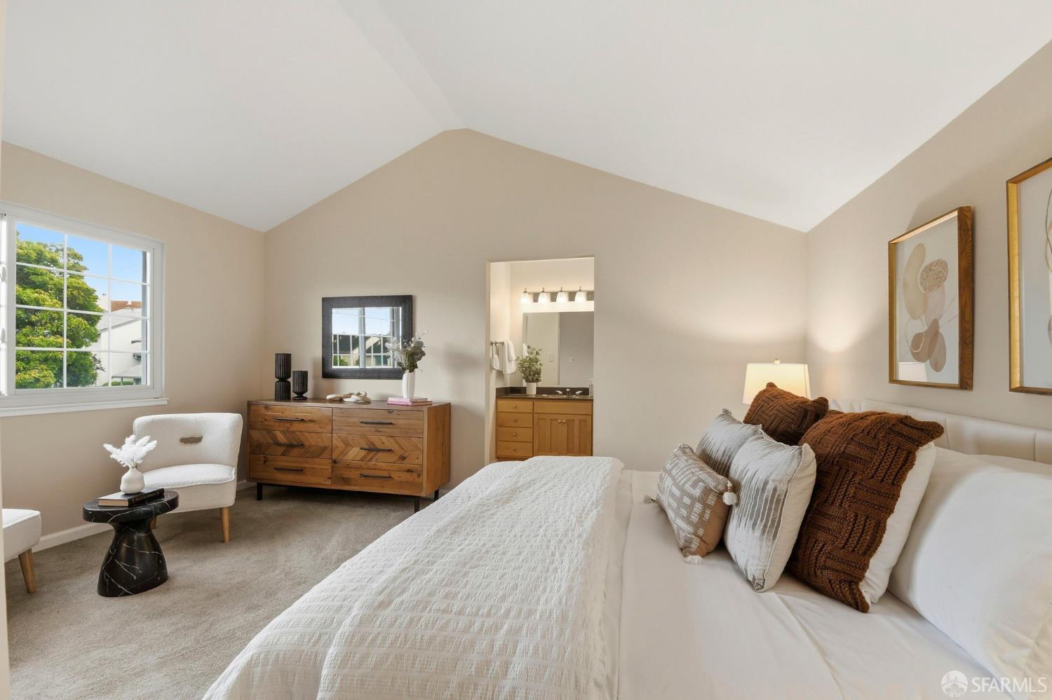 Detail Gallery Image 23 of 50 For 35 Whitecliff Way, San Francisco,  CA 94124 - 3 Beds | 2 Baths