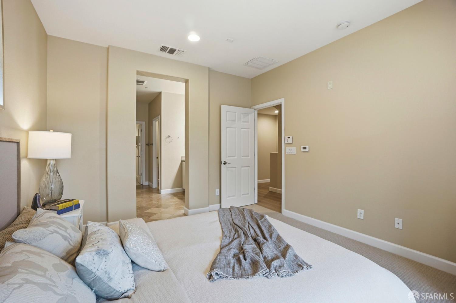 Detail Gallery Image 26 of 59 For 2541 Oak Rd, Walnut Creek,  CA 94597 - 4 Beds | 3/1 Baths