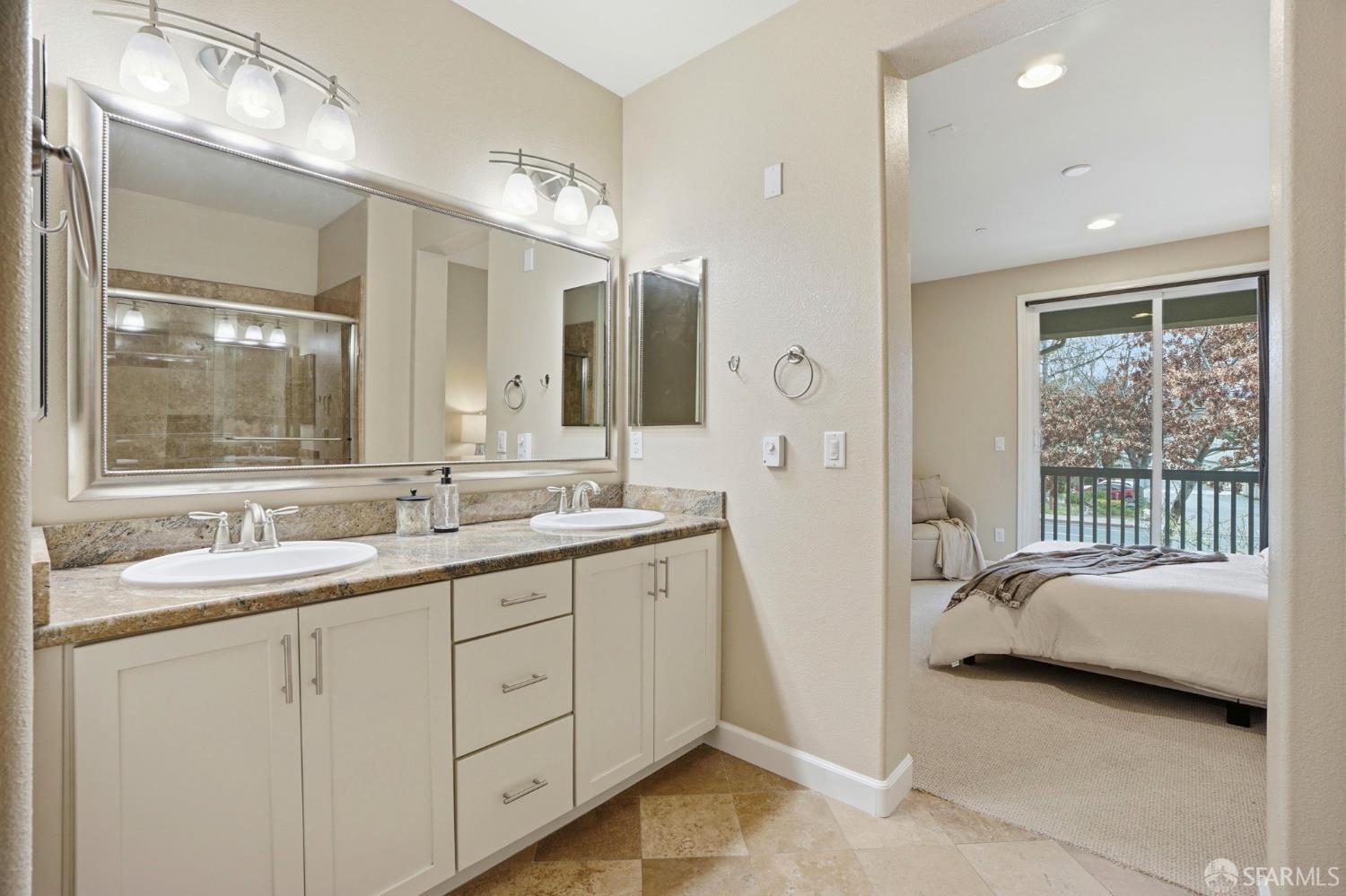 Detail Gallery Image 39 of 59 For 2541 Oak Rd, Walnut Creek,  CA 94597 - 4 Beds | 3/1 Baths