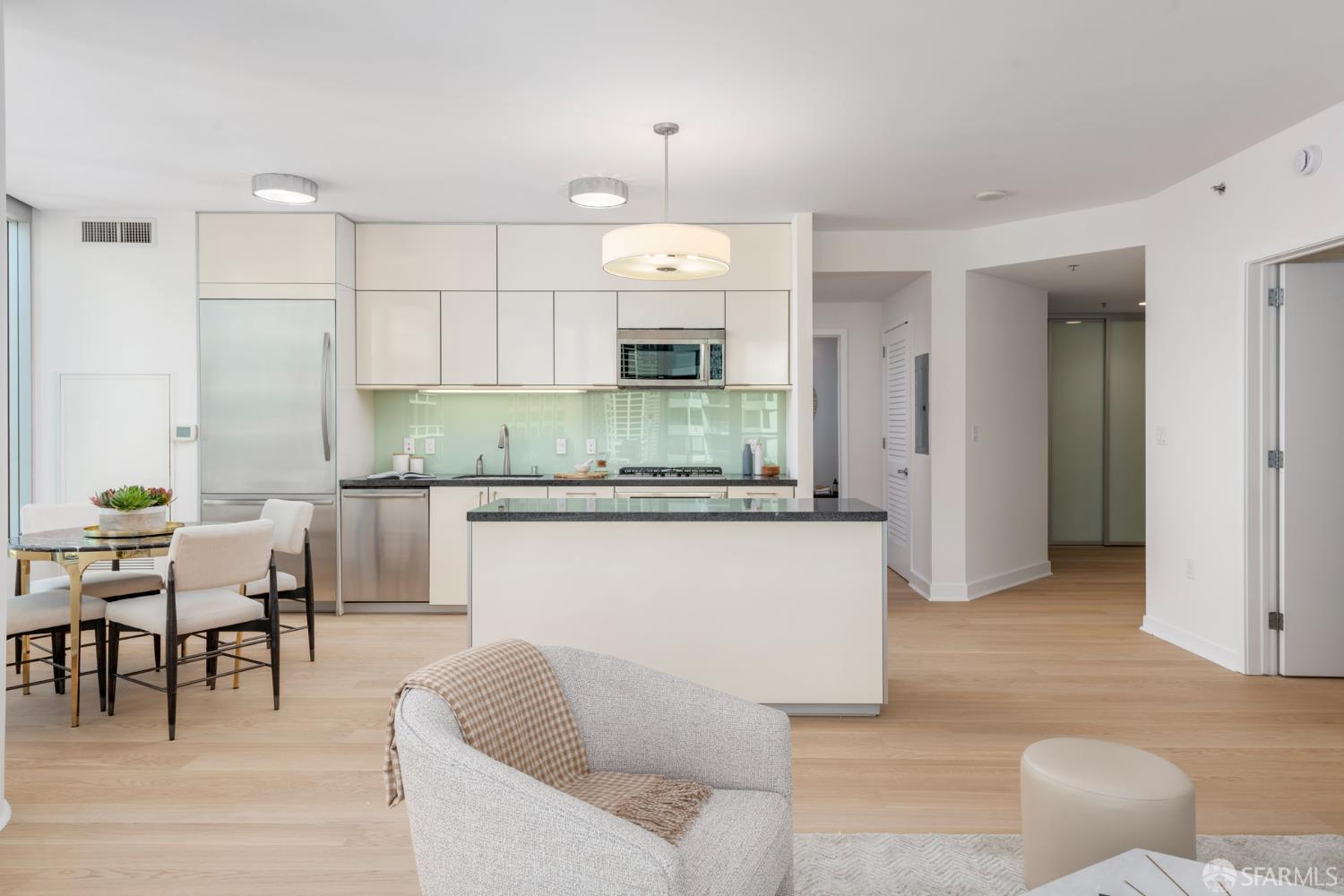 Detail Gallery Image 6 of 51 For 338 Spear St 14b,  San Francisco,  CA 94105 - 2 Beds | 2 Baths