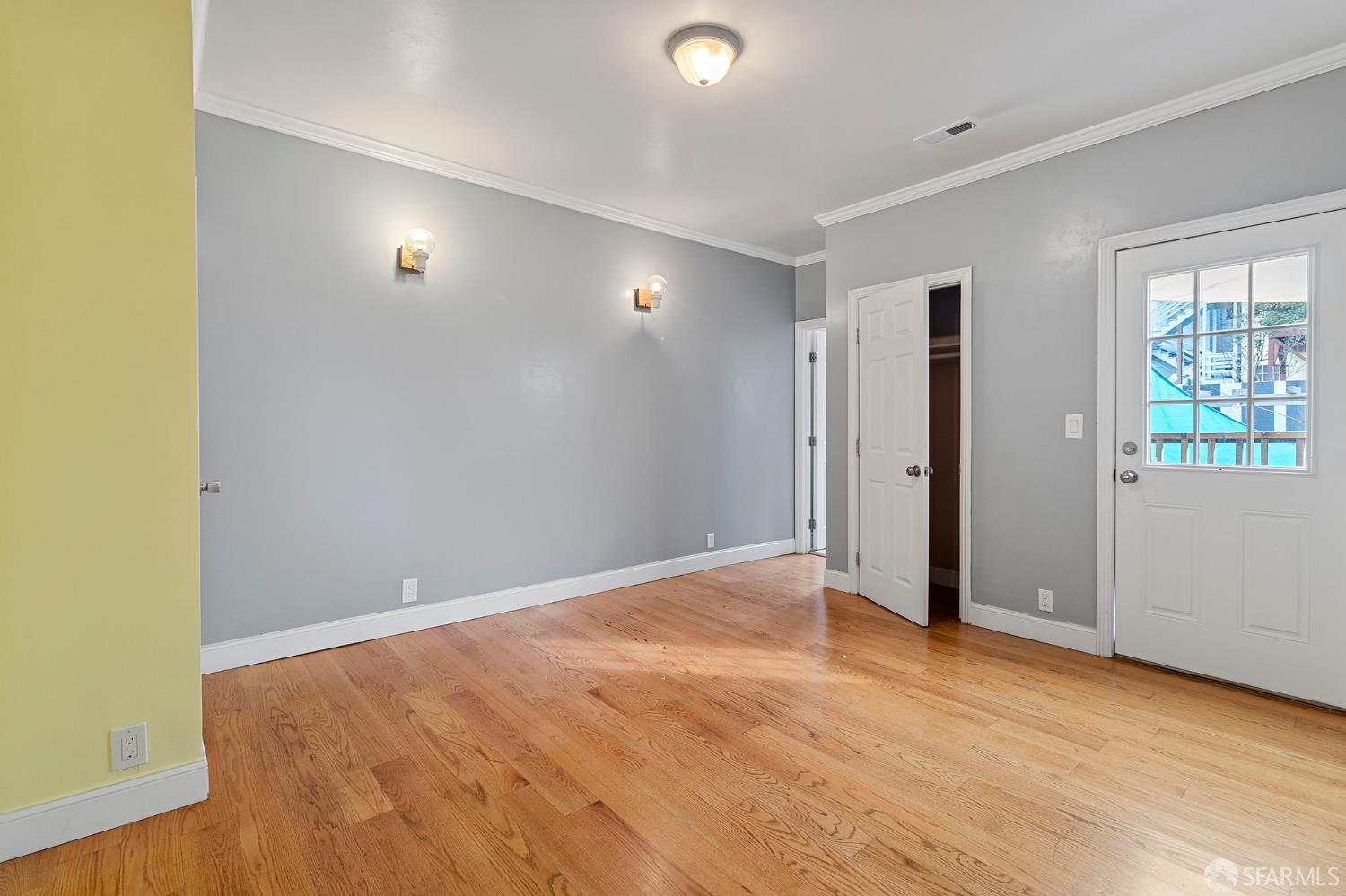 Detail Gallery Image 7 of 32 For 3287 Cesar Chavez St, San Francisco,  CA 94110 - 3 Beds | 2/1 Baths