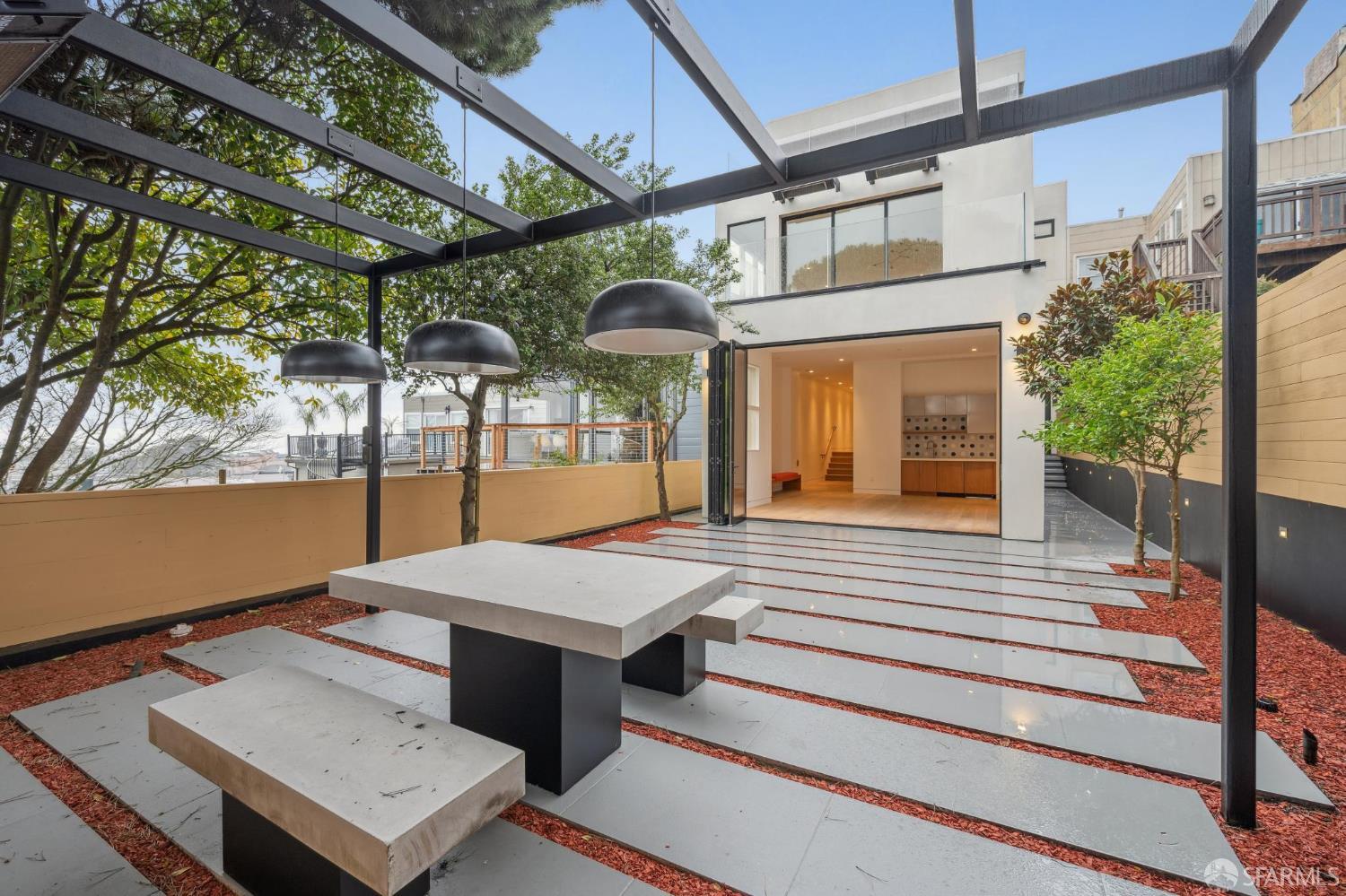 Detail Gallery Image 36 of 39 For 752 Duncan St, San Francisco,  CA 94131 - 5 Beds | 5/1 Baths