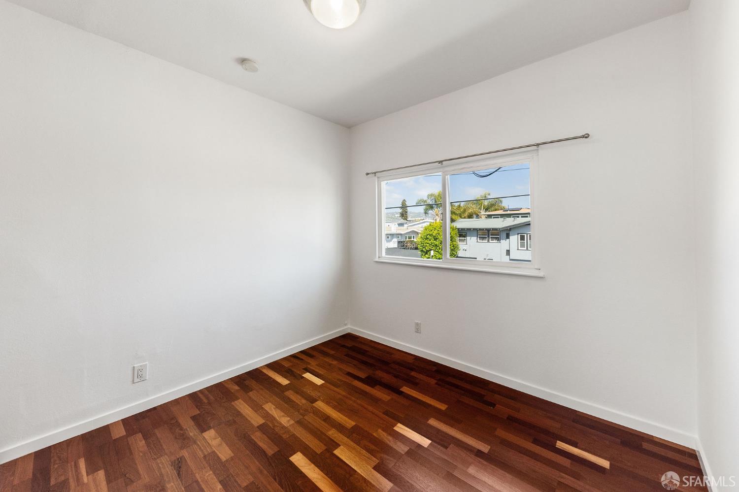 Detail Gallery Image 19 of 27 For 906 40th St, Emeryville,  CA 94608 - 2 Beds | 1 Baths