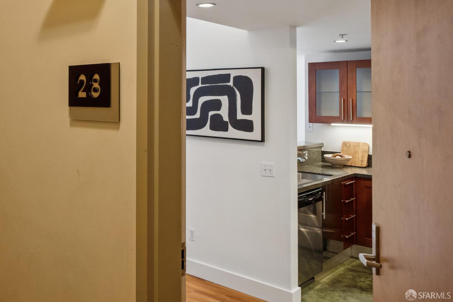 Photo #3: 426102574 Listing: Photo #3