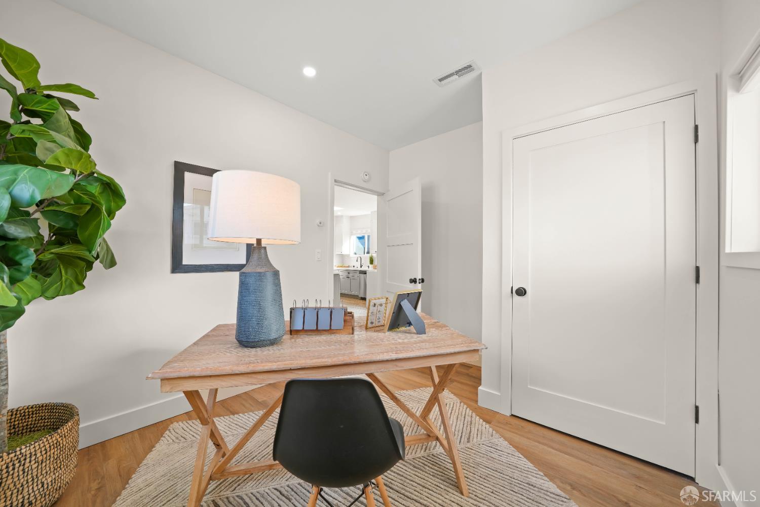 Detail Gallery Image 12 of 28 For 914 44th St, Oakland,  CA 94608 - – Beds | – Baths