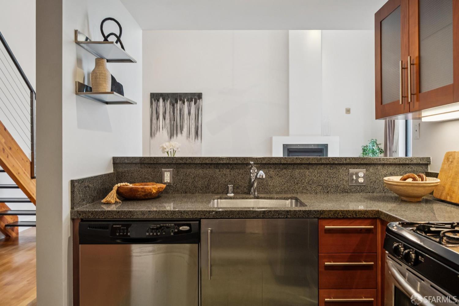 Photo #17: 426102574 Listing: Photo #17