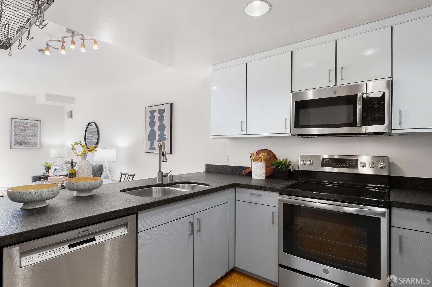 Detail Gallery Image 22 of 46 For 451 Kansas St #362,  San Francisco,  CA 94107 - 1 Beds | 1 Baths