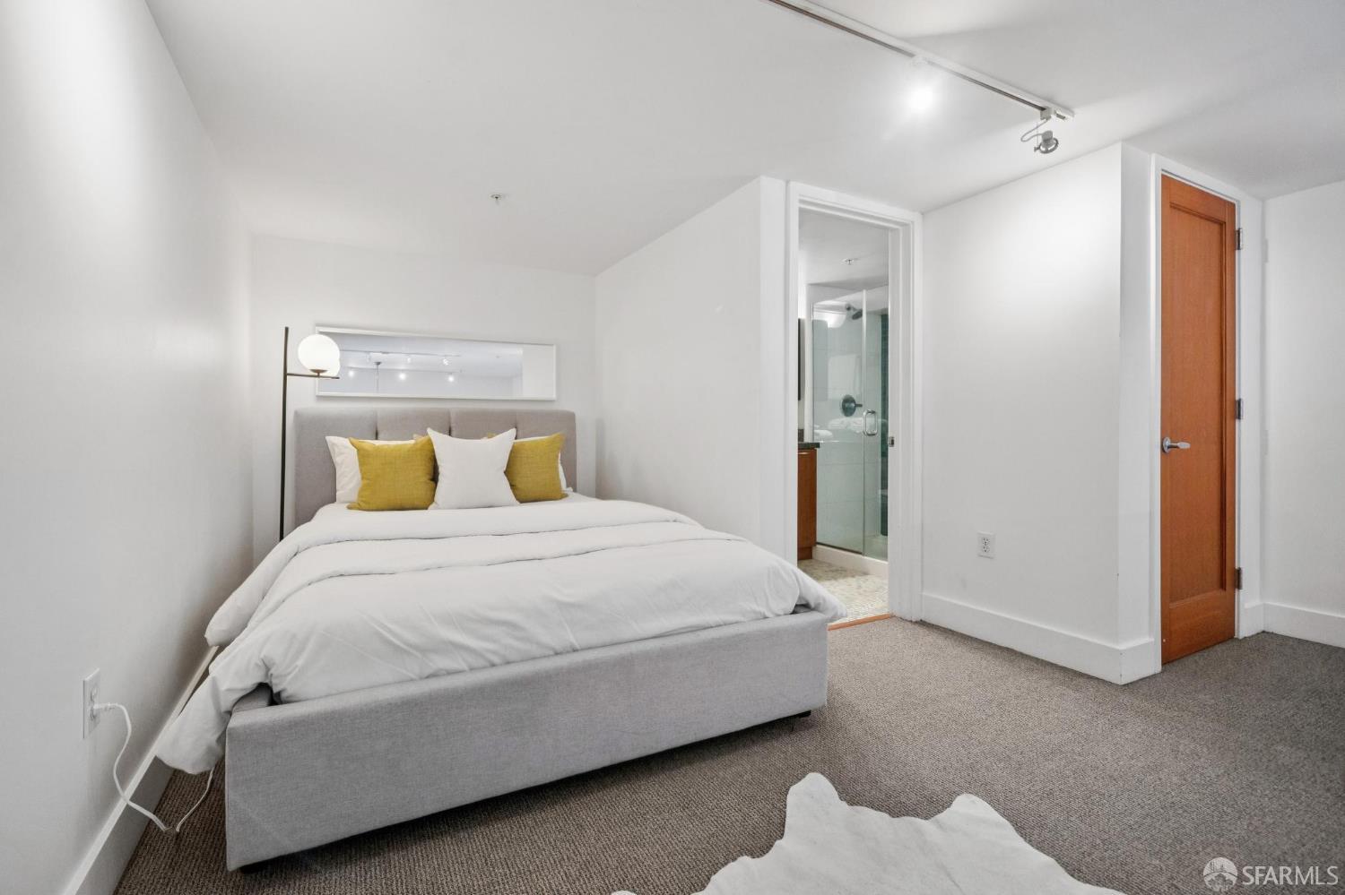 Photo #25: 426102574 Listing: Photo #25