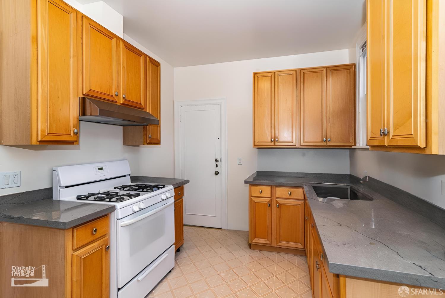 Detail Gallery Image 8 of 26 For 1375 27th Ave, San Francisco,  CA 94122 - – Beds | – Baths