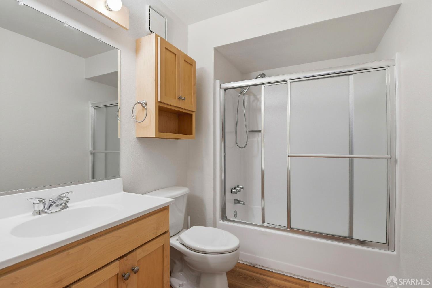 Detail Gallery Image 32 of 50 For 35 Whitecliff Way, San Francisco,  CA 94124 - 3 Beds | 2 Baths