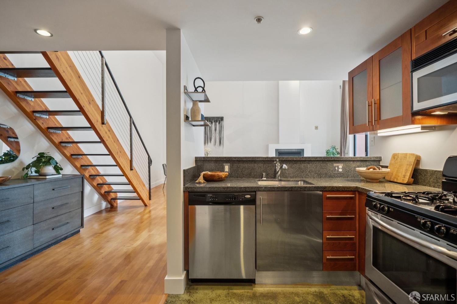 Photo #15: 426102574 Listing: Photo #15