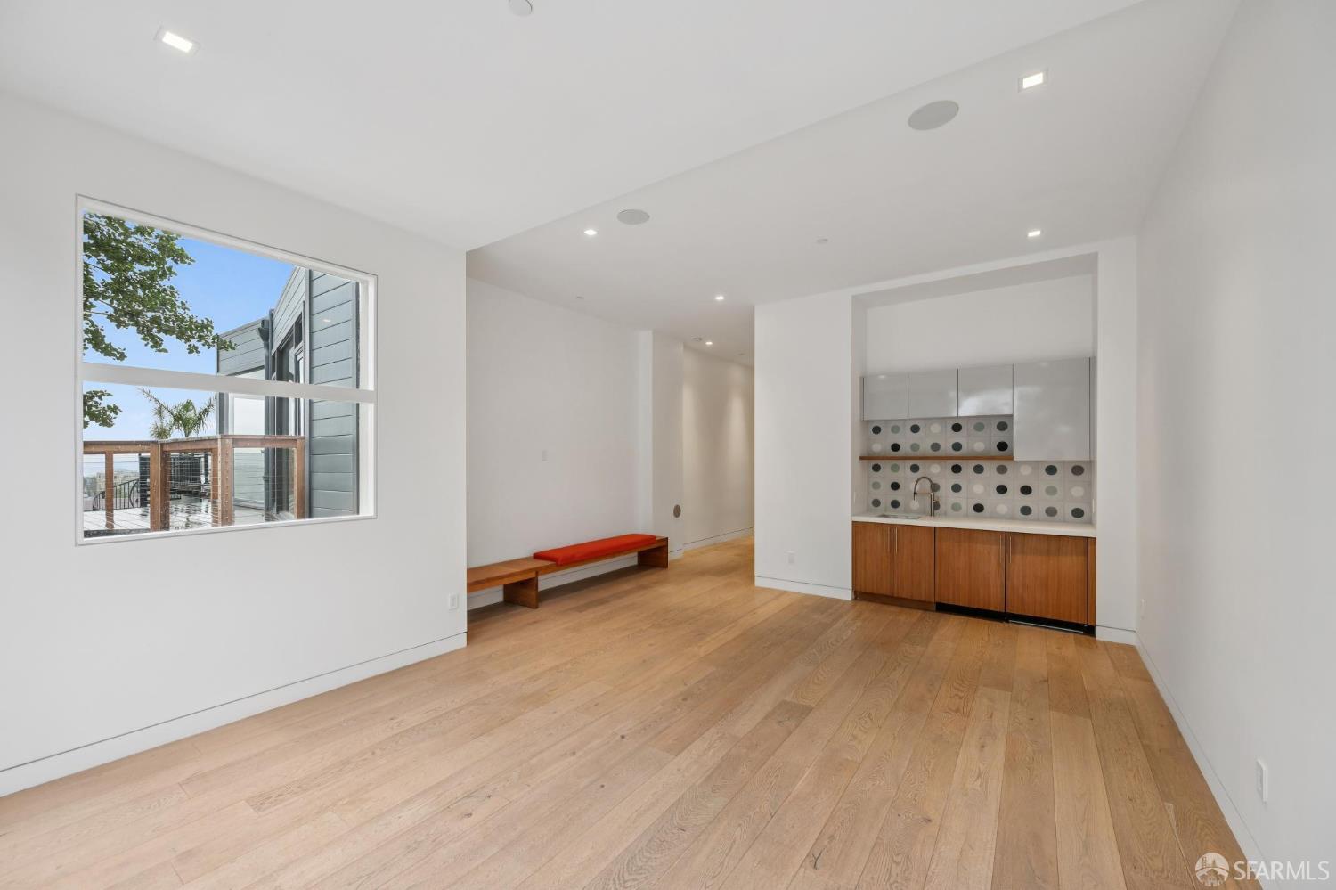 Detail Gallery Image 32 of 39 For 752 Duncan St, San Francisco,  CA 94131 - 5 Beds | 5/1 Baths