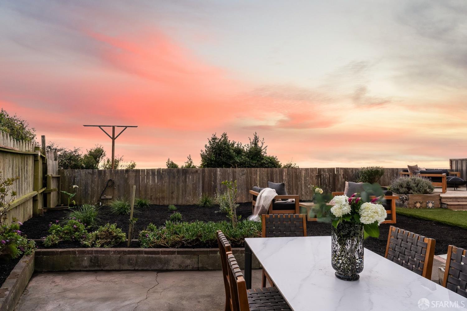 Detail Gallery Image 39 of 57 For 2207 12th Ave, San Francisco,  CA 94116 - 2 Beds | 1 Baths