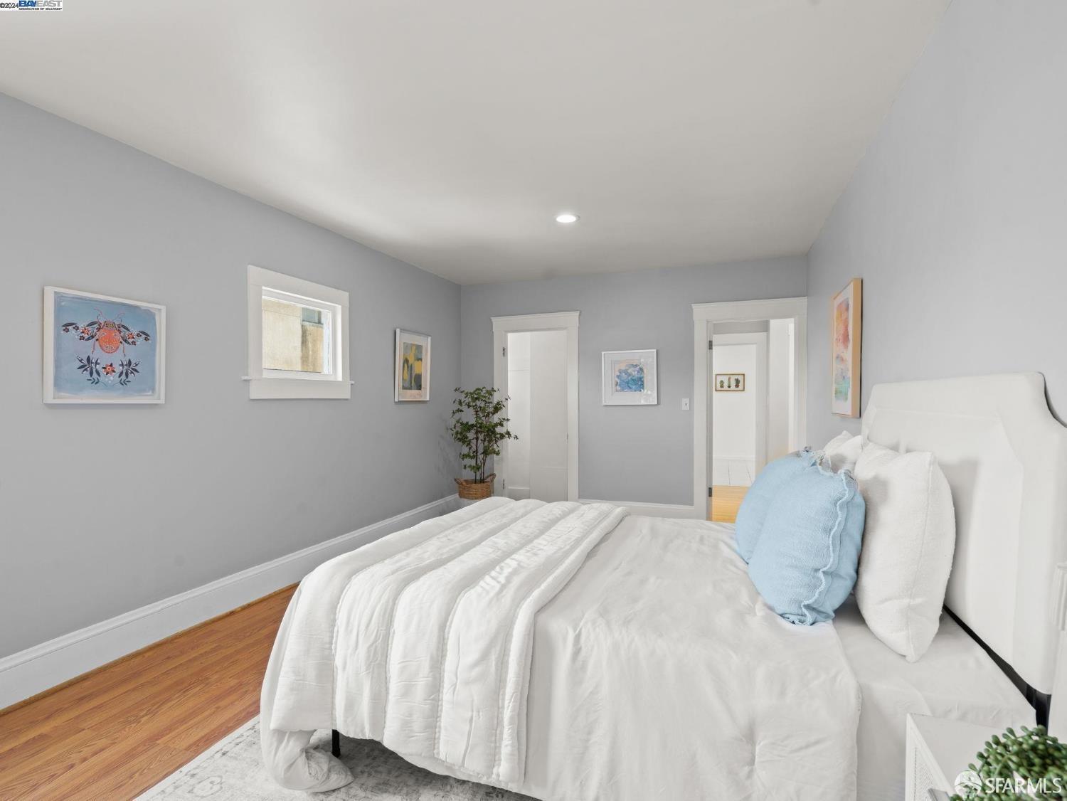 Detail Gallery Image 11 of 19 For 1747 E 22nd St, Oakland,  CA 94606 - 4 Beds | 3 Baths