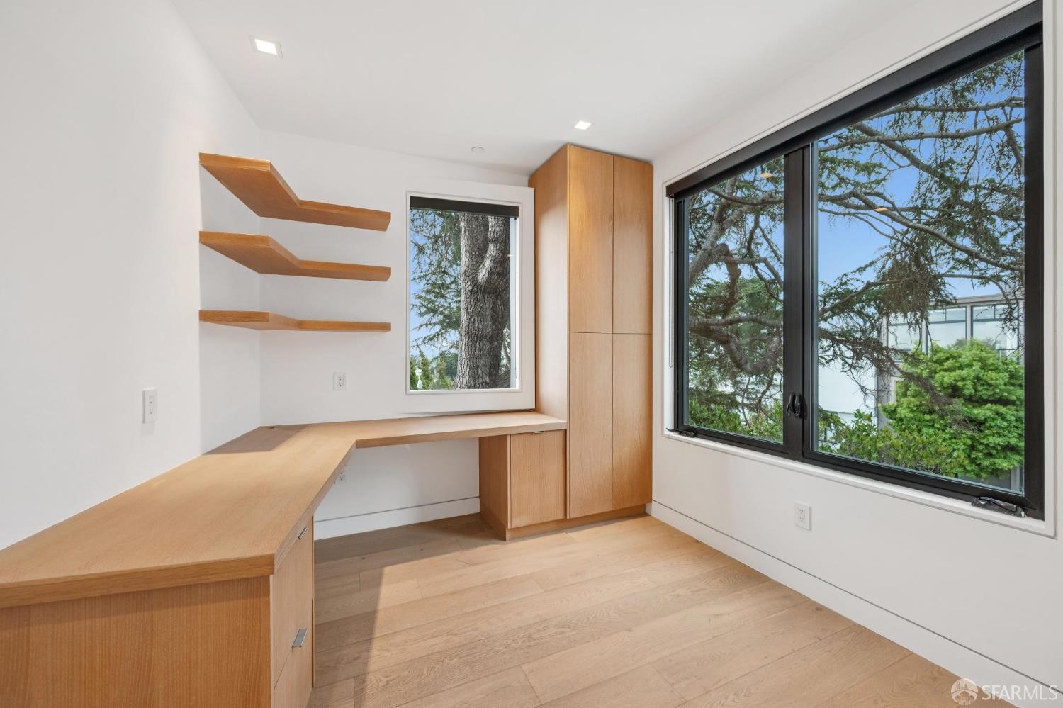 Detail Gallery Image 19 of 39 For 752 Duncan St, San Francisco,  CA 94131 - 5 Beds | 5/1 Baths