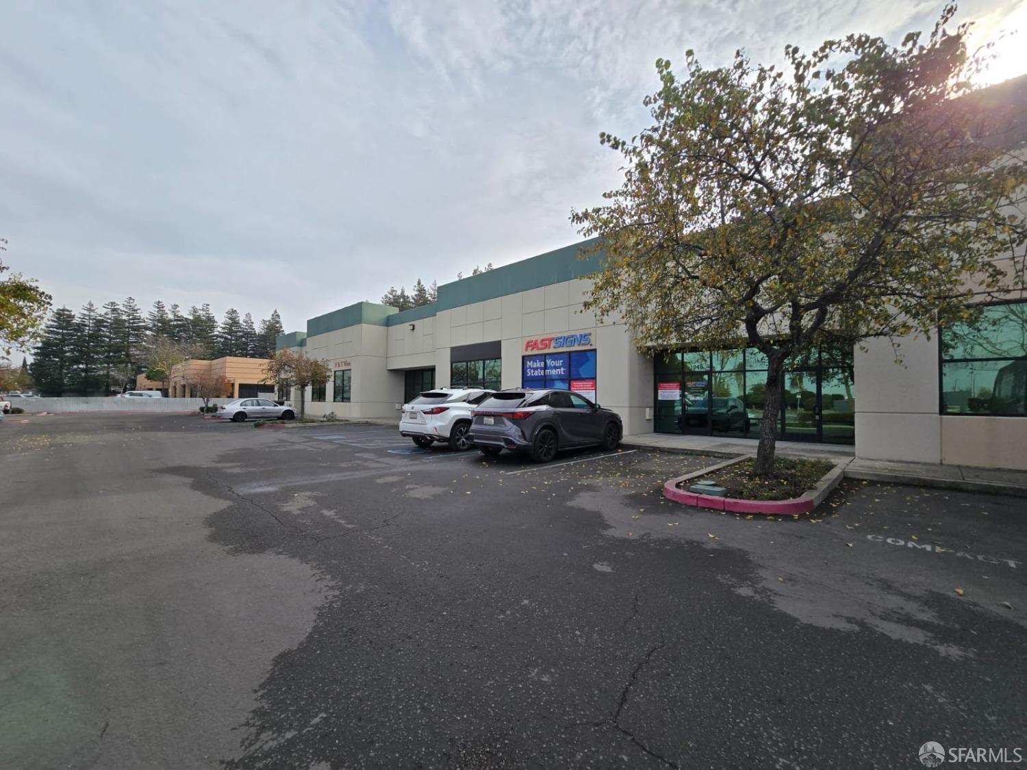 Detail Gallery Image 4 of 20 For 1252 W Winton Ave #7,  Hayward,  CA 94545 - – Beds | – Baths