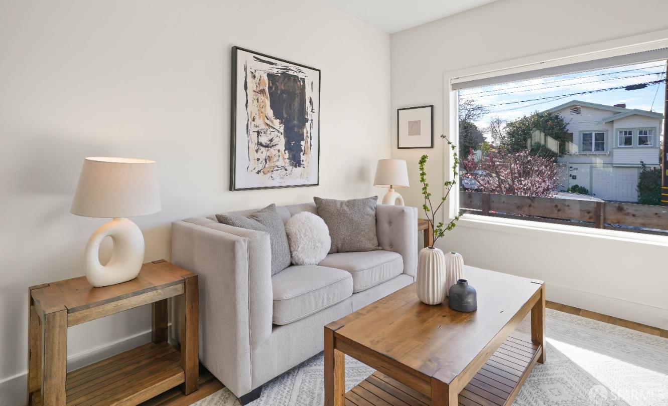 Detail Gallery Image 4 of 28 For 914 44th St, Oakland,  CA 94608 - – Beds | – Baths