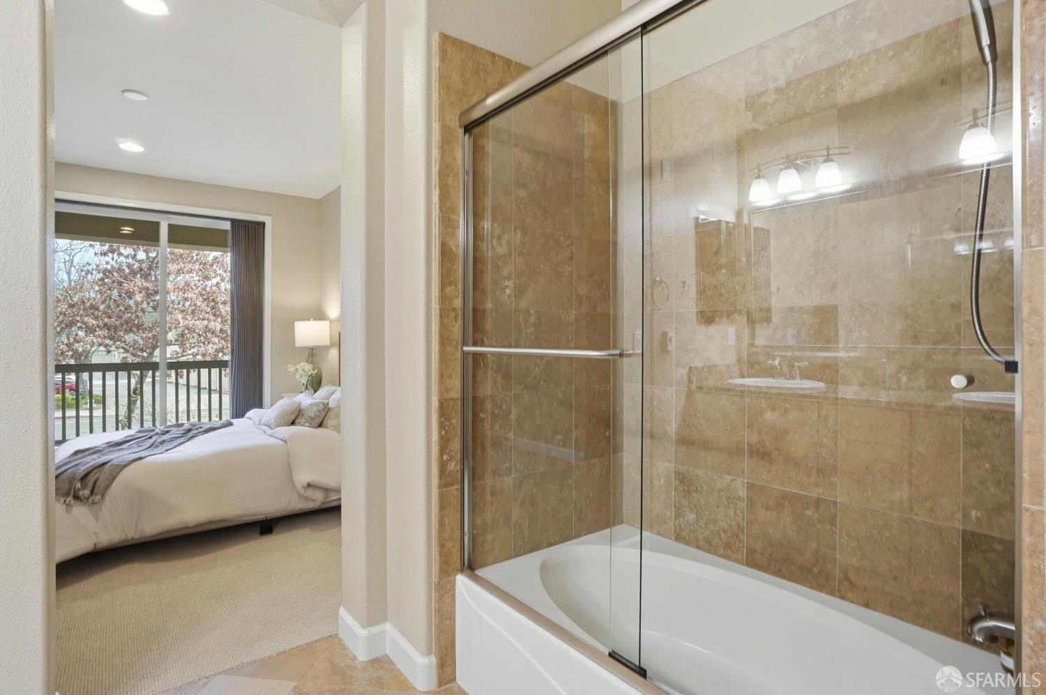 Detail Gallery Image 40 of 59 For 2541 Oak Rd, Walnut Creek,  CA 94597 - 4 Beds | 3/1 Baths