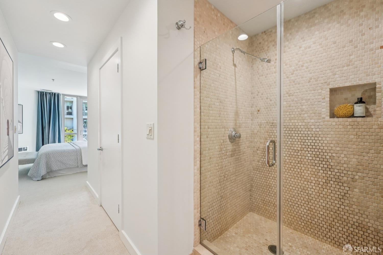 Photo #23: 426103293 Listing: Photo #23