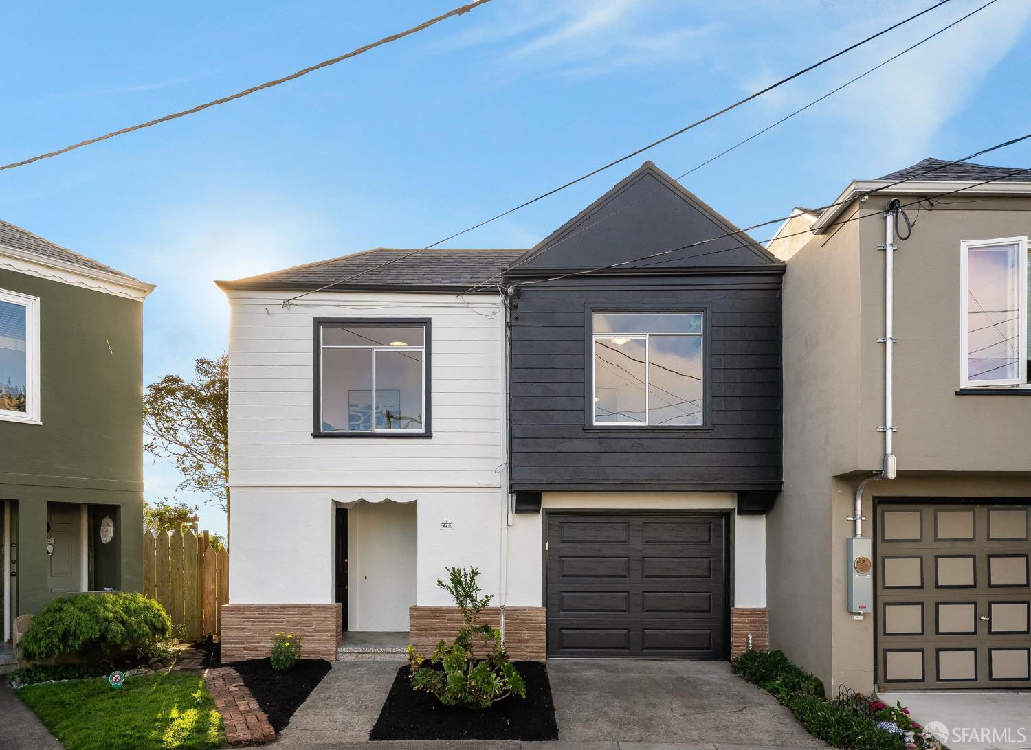 Detail Gallery Image 4 of 57 For 2207 12th Ave, San Francisco,  CA 94116 - 2 Beds | 1 Baths