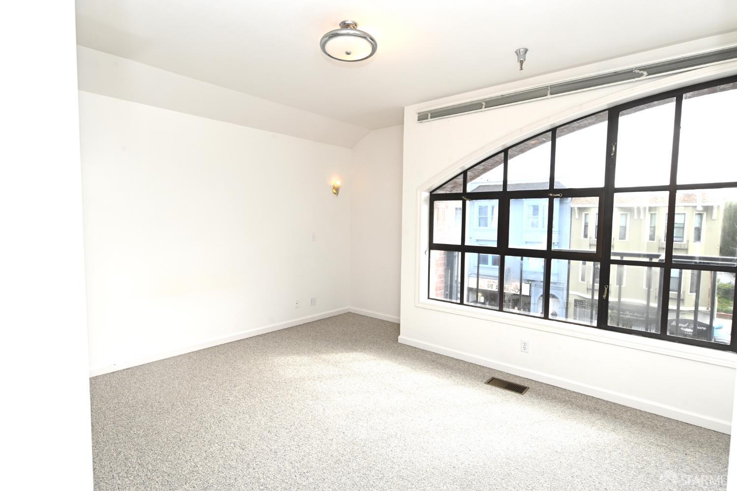 Detail Gallery Image 9 of 19 For 1120 Clement St, San Francisco,  CA 94118 - 2 Beds | 1 Baths