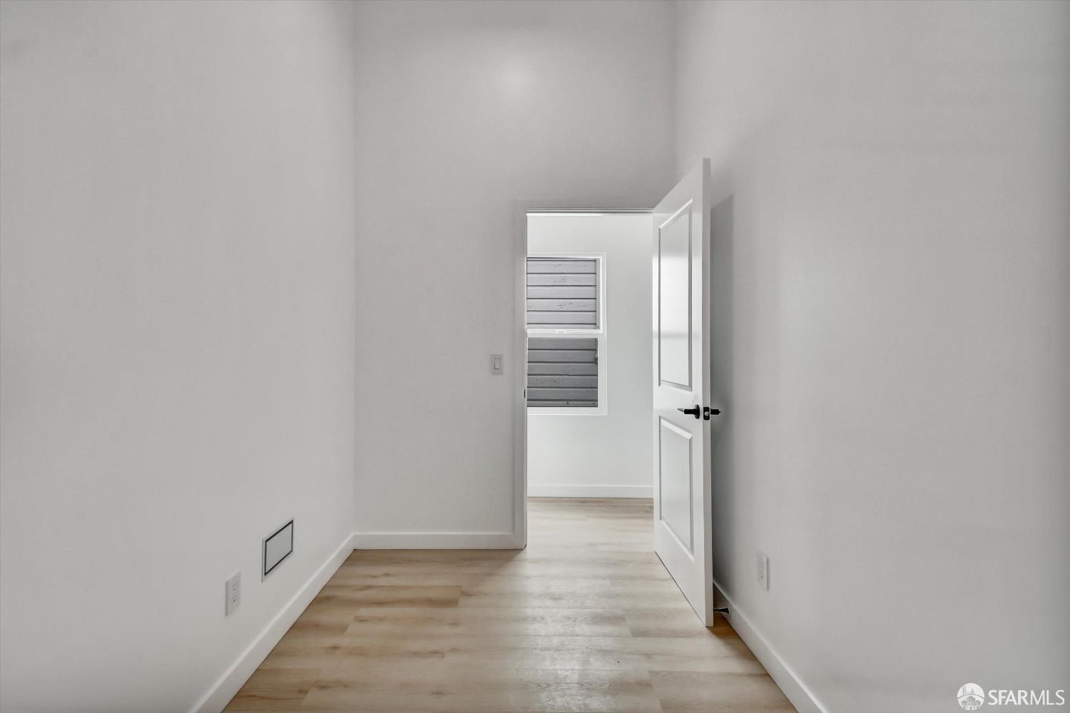 Detail Gallery Image 21 of 32 For 337 Jules Ave, San Francisco,  CA 94112 - 3 Beds | 1 Baths