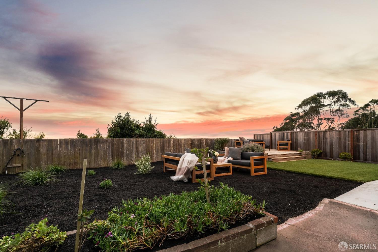 Detail Gallery Image 40 of 57 For 2207 12th Ave, San Francisco,  CA 94116 - 2 Beds | 1 Baths