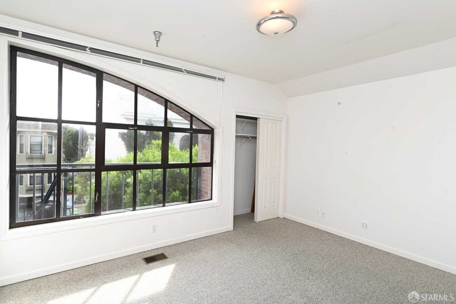 Detail Gallery Image 11 of 19 For 1120 Clement St, San Francisco,  CA 94118 - 2 Beds | 1 Baths