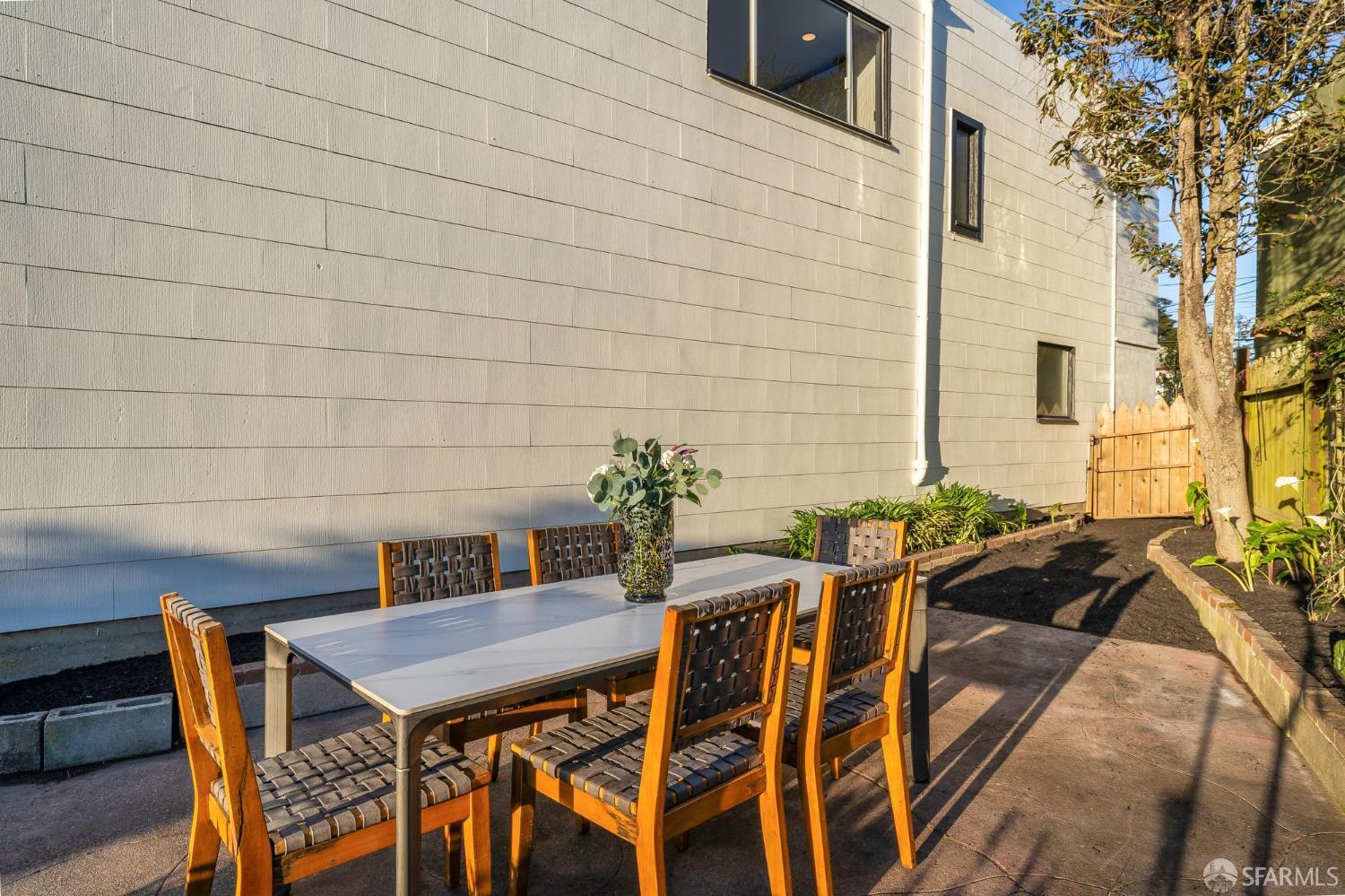 Detail Gallery Image 33 of 57 For 2207 12th Ave, San Francisco,  CA 94116 - 2 Beds | 1 Baths