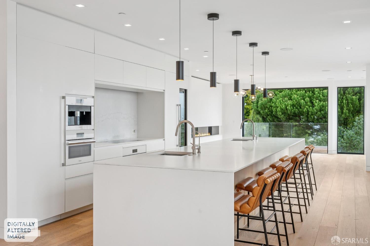 Detail Gallery Image 4 of 39 For 752 Duncan St, San Francisco,  CA 94131 - 5 Beds | 5/1 Baths