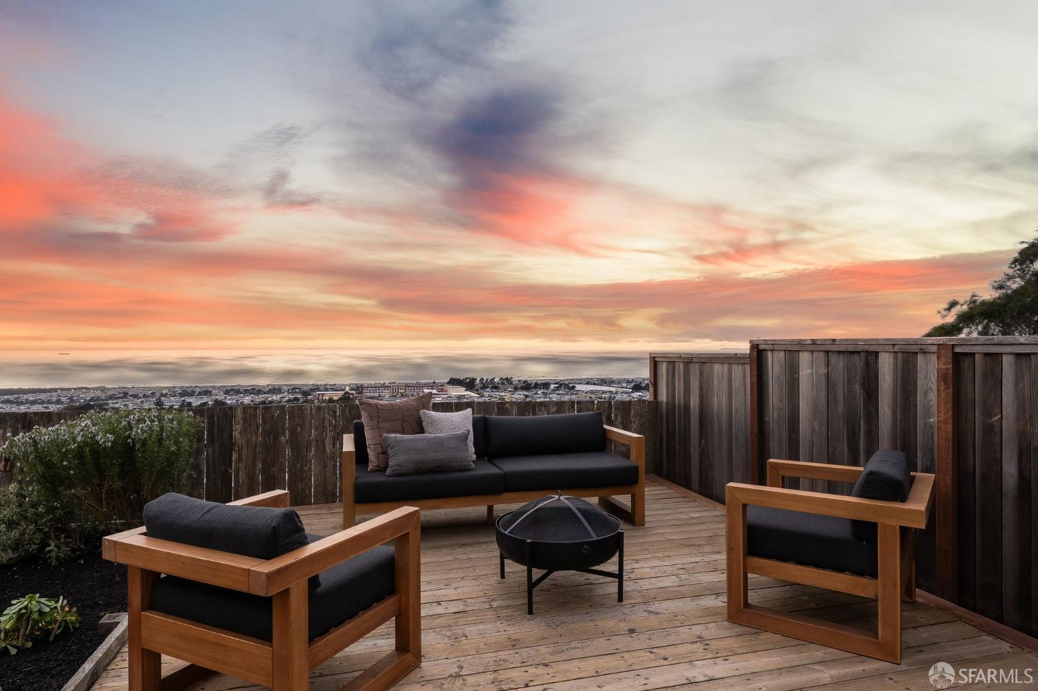 Detail Gallery Image 38 of 57 For 2207 12th Ave, San Francisco,  CA 94116 - 2 Beds | 1 Baths