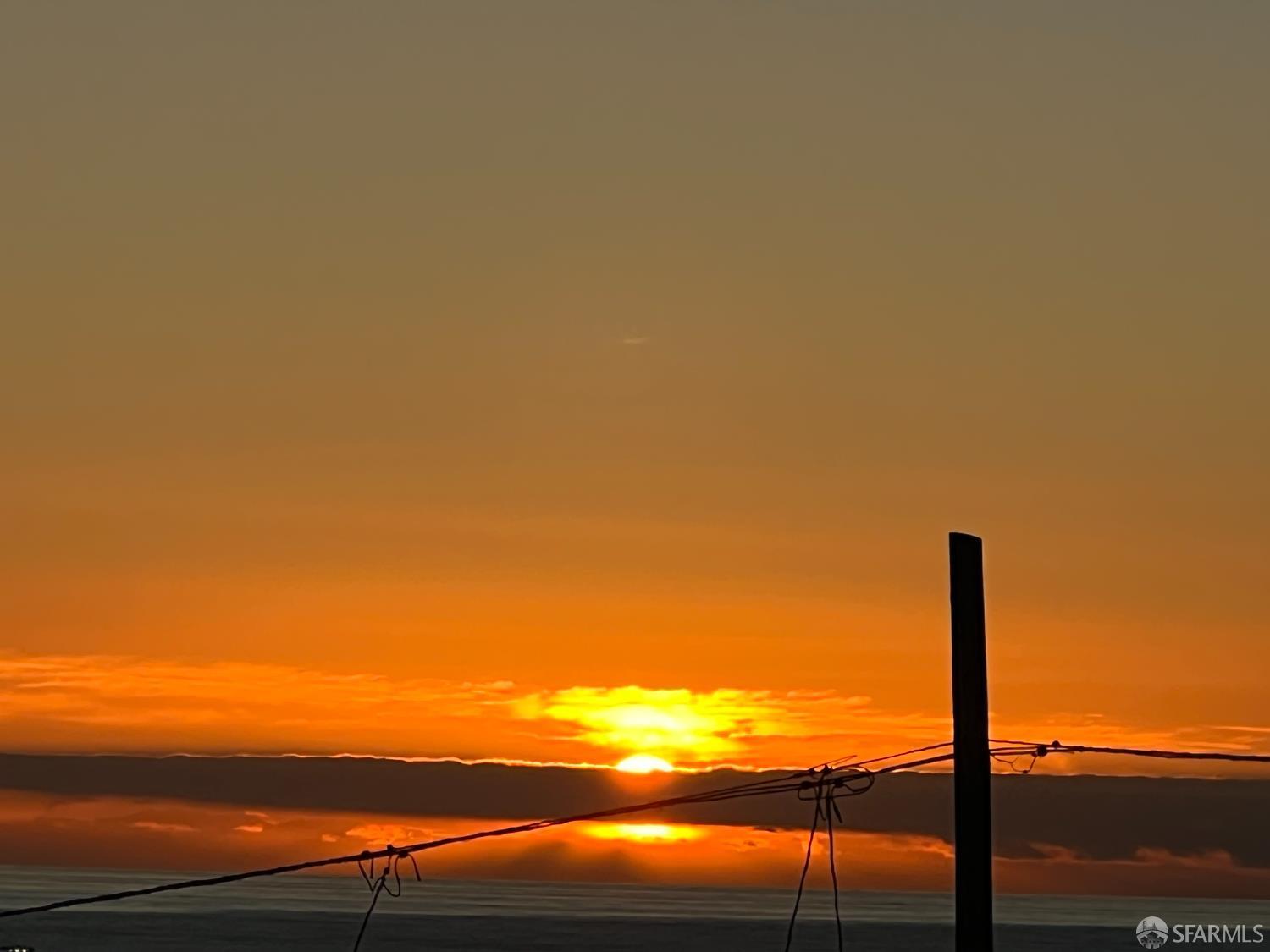 Detail Gallery Image 5 of 44 For 2531 30th Ave, San Francisco,  CA 94116 - 3 Beds | 2 Baths